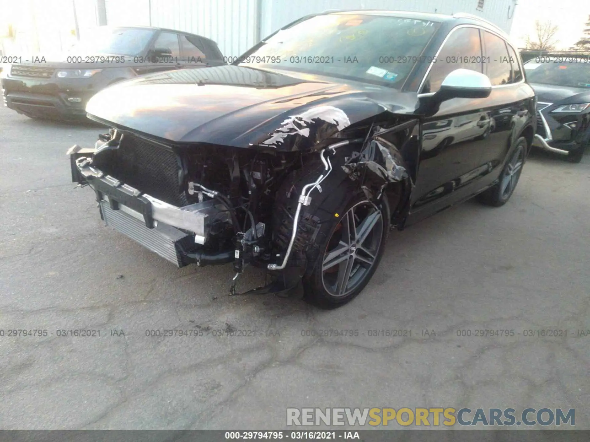 6 Photograph of a damaged car WA1B4AFYXL2010795 AUDI SQ5 2020