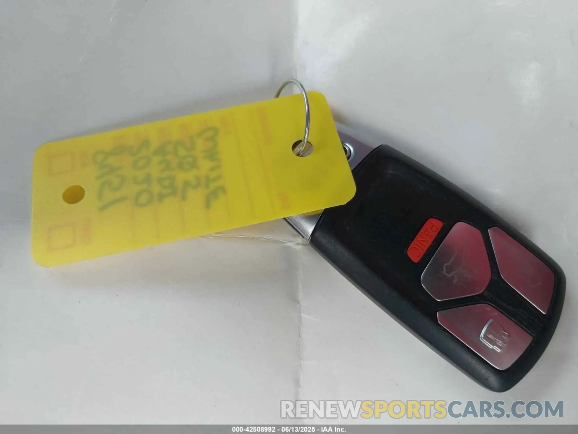 11 Photograph of a damaged car WA1B4AFYXL2075632 AUDI SQ5 2020
