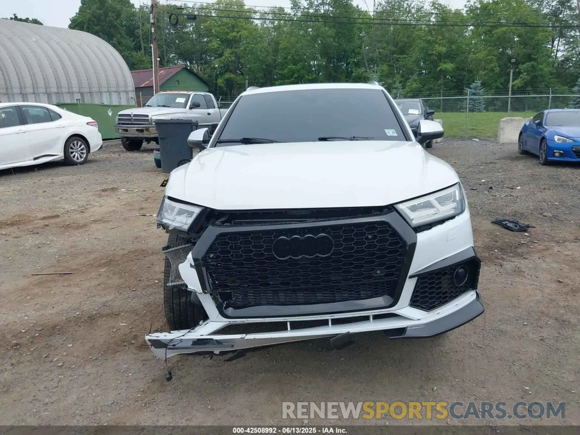 6 Photograph of a damaged car WA1B4AFYXL2075632 AUDI SQ5 2020