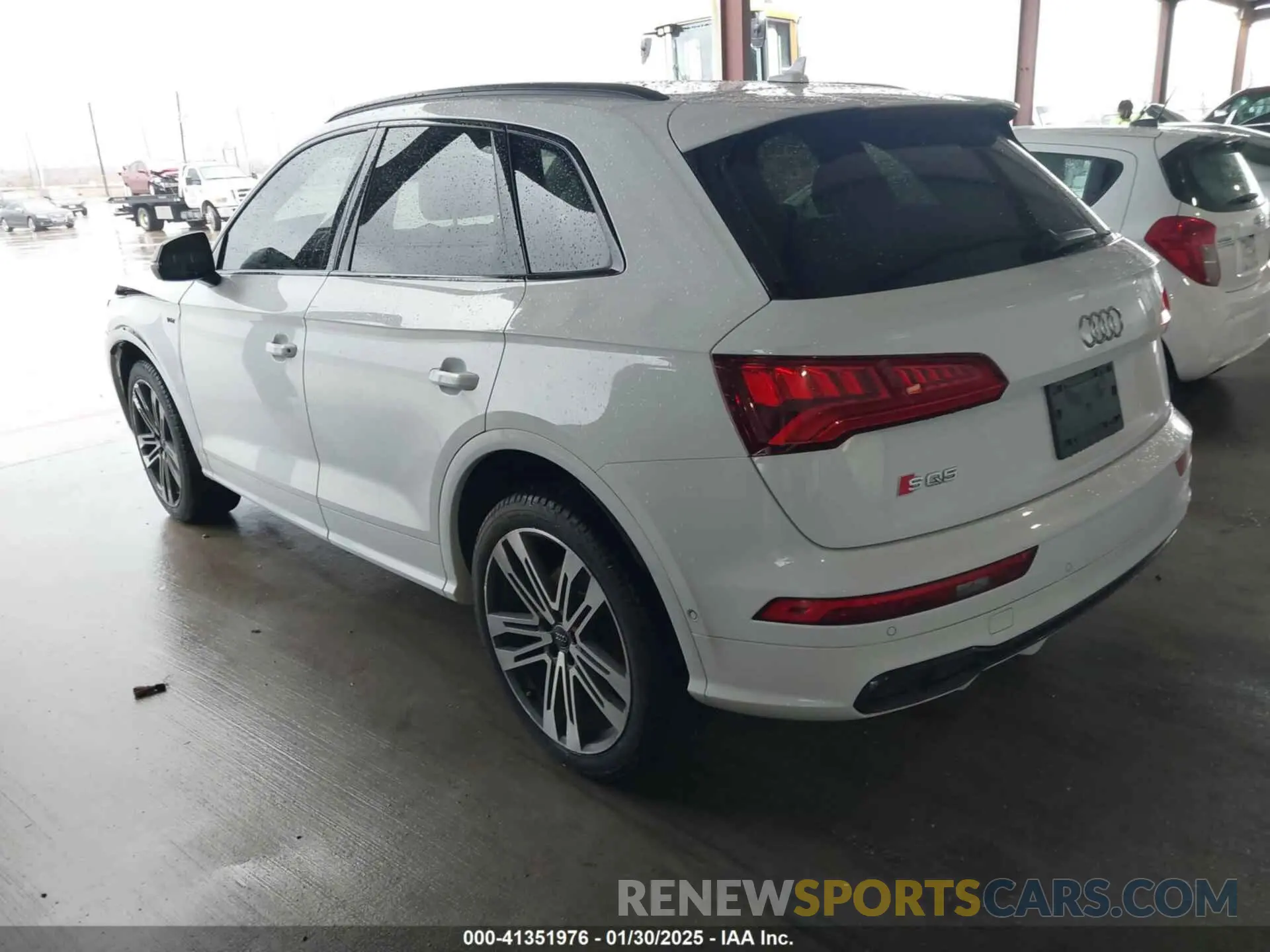 3 Photograph of a damaged car WA1C4AFY9L2068868 AUDI SQ5 2020