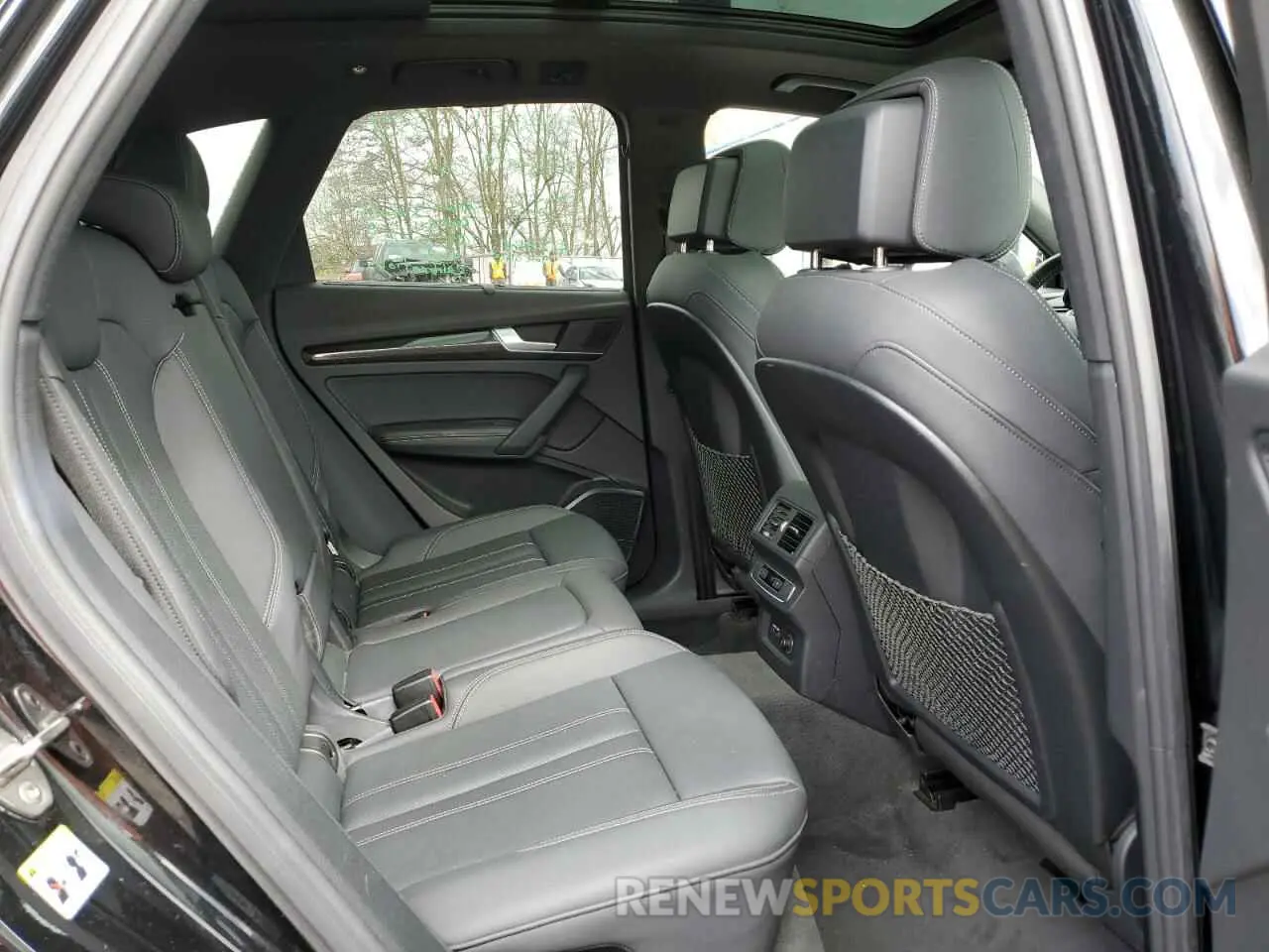 11 Photograph of a damaged car WA1B4AFY0M2069498 AUDI SQ5 2021