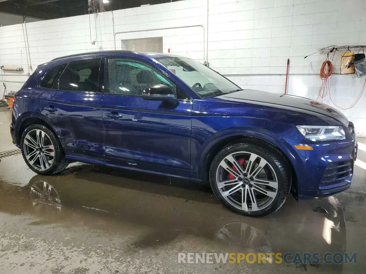 4 Photograph of a damaged car WA1B4AFY2L2013612 AUDI SQ5 2021
