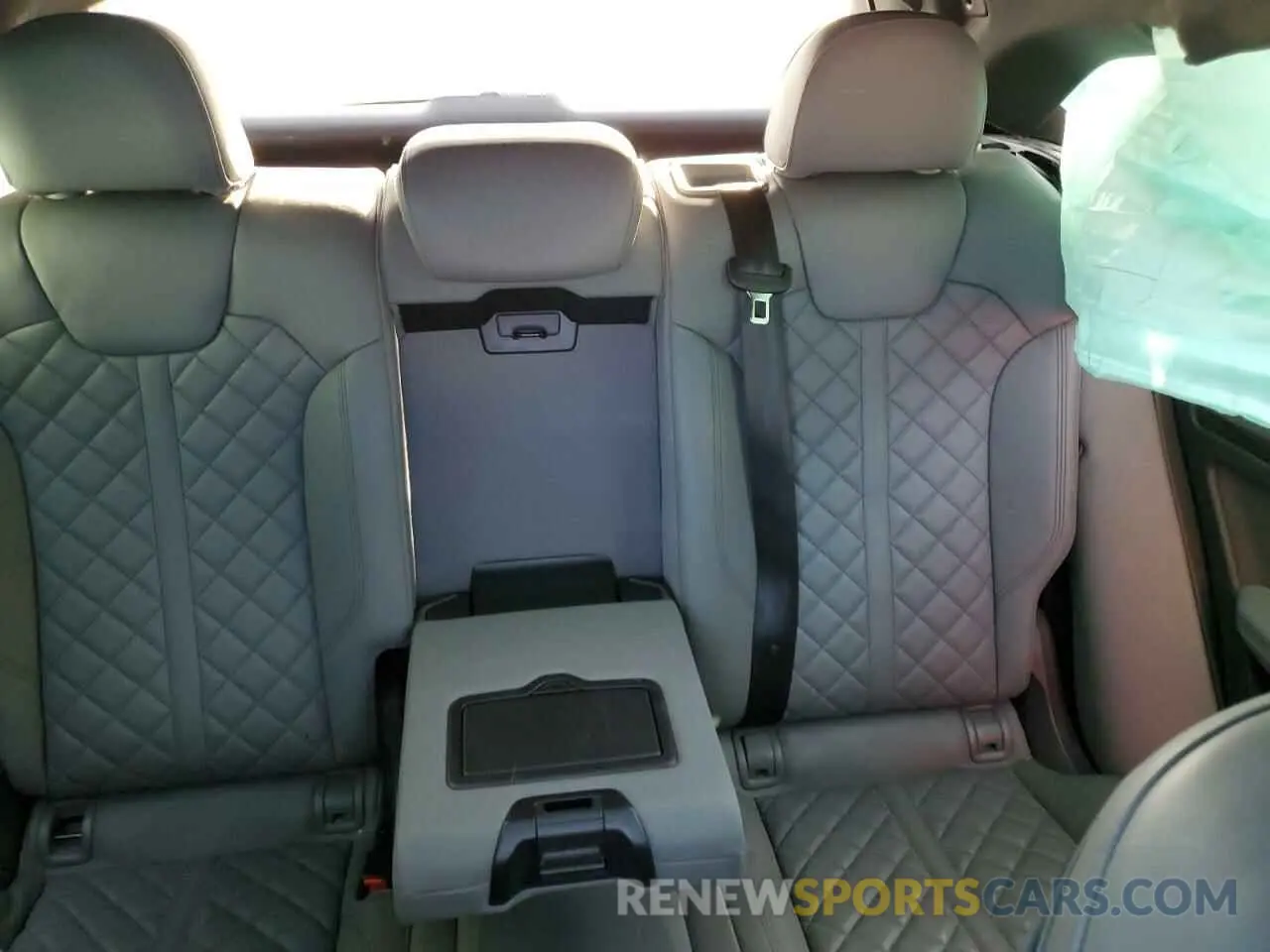 10 Photograph of a damaged car WA1B4AFY2M2102291 AUDI SQ5 2021