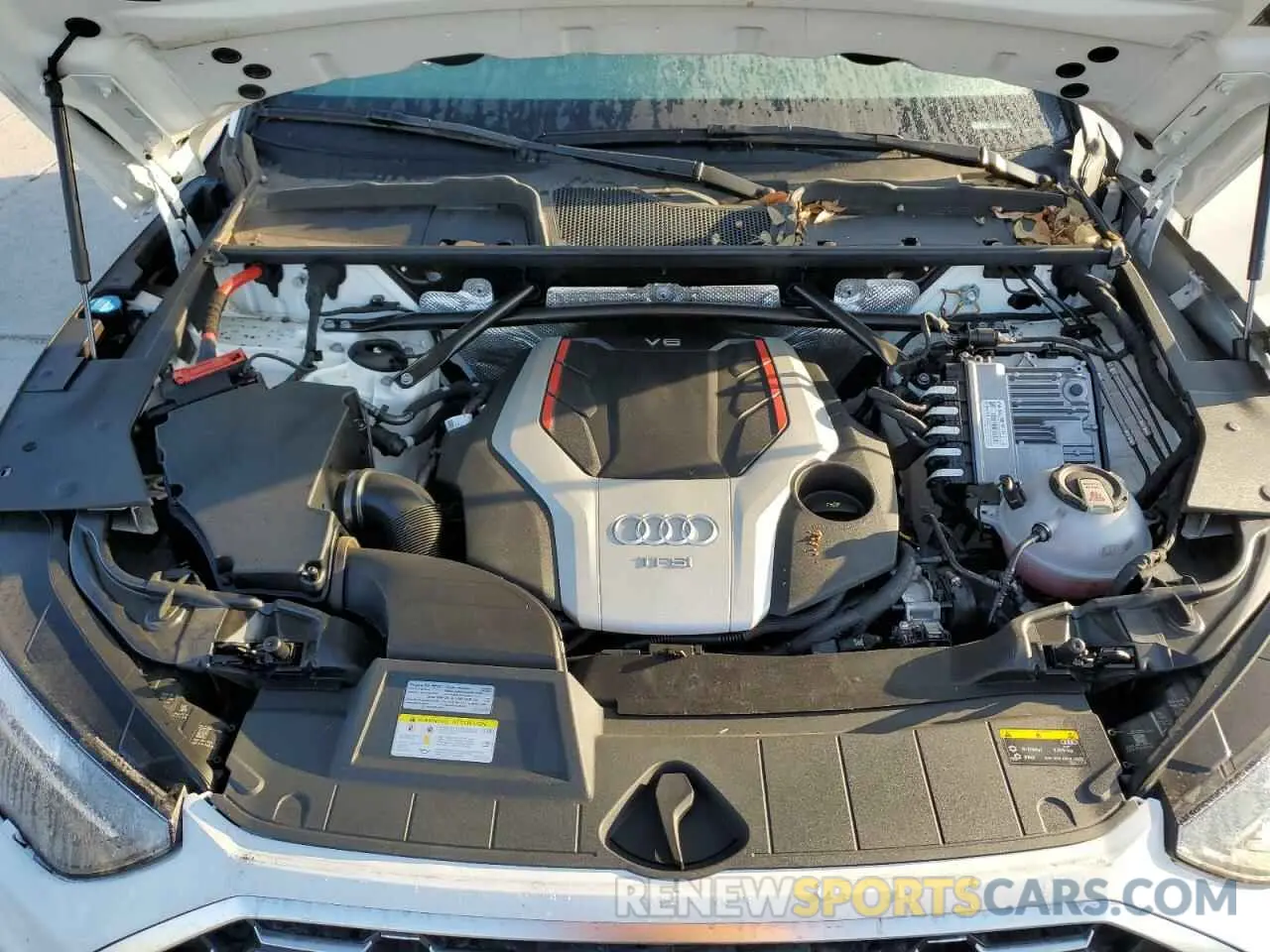 12 Photograph of a damaged car WA1B4AFY4M2047052 AUDI SQ5 2021