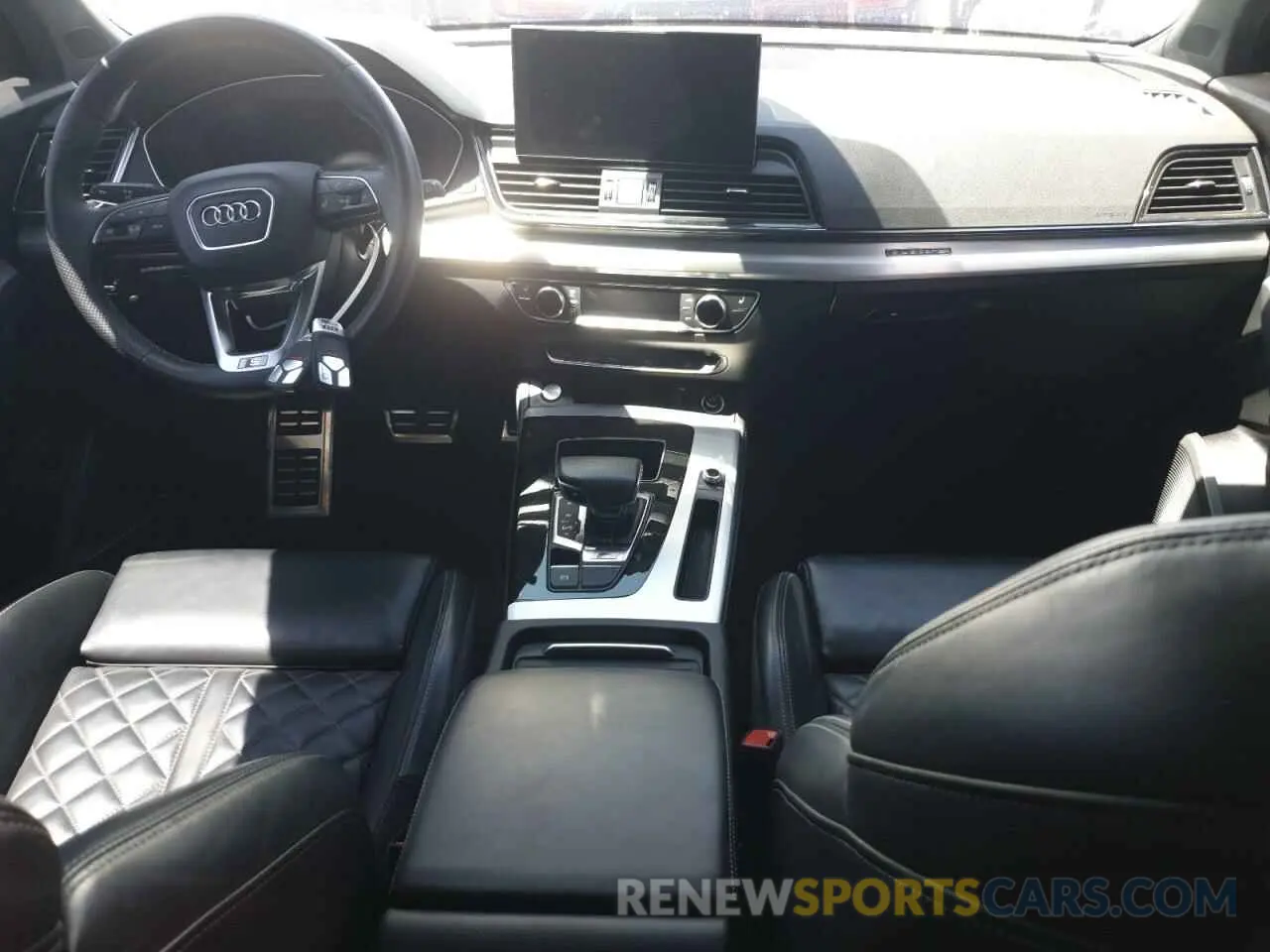 8 Photograph of a damaged car WA1B4AFY6M2042970 AUDI SQ5 2021