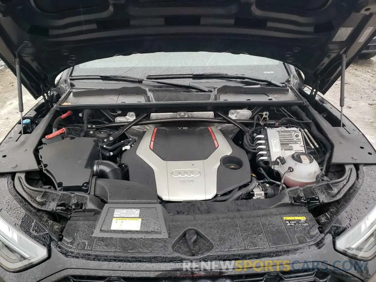 12 Photograph of a damaged car WA1B4AFY8M2044123 AUDI SQ5 2021