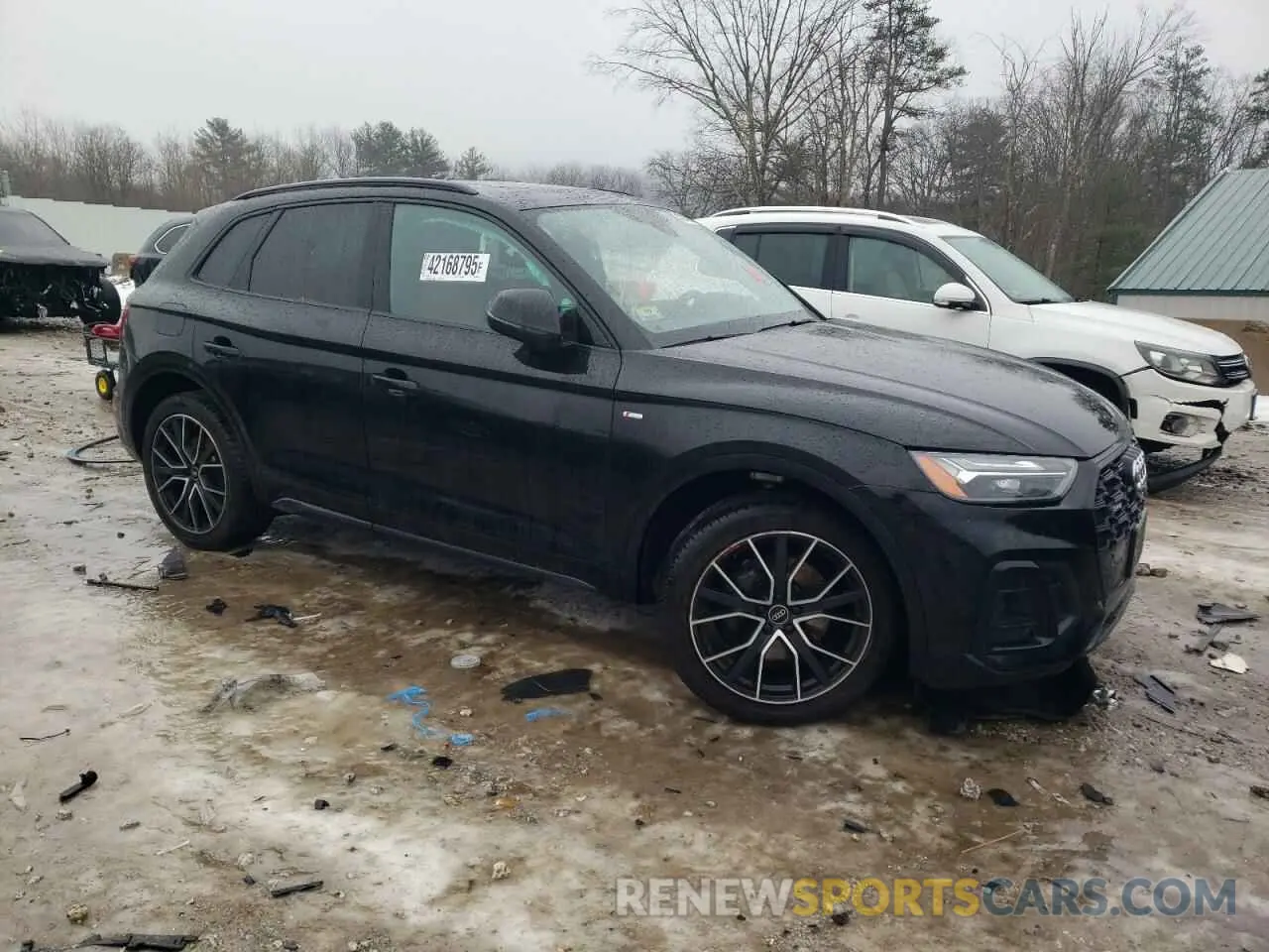 4 Photograph of a damaged car WA1B4AFY8M2044123 AUDI SQ5 2021