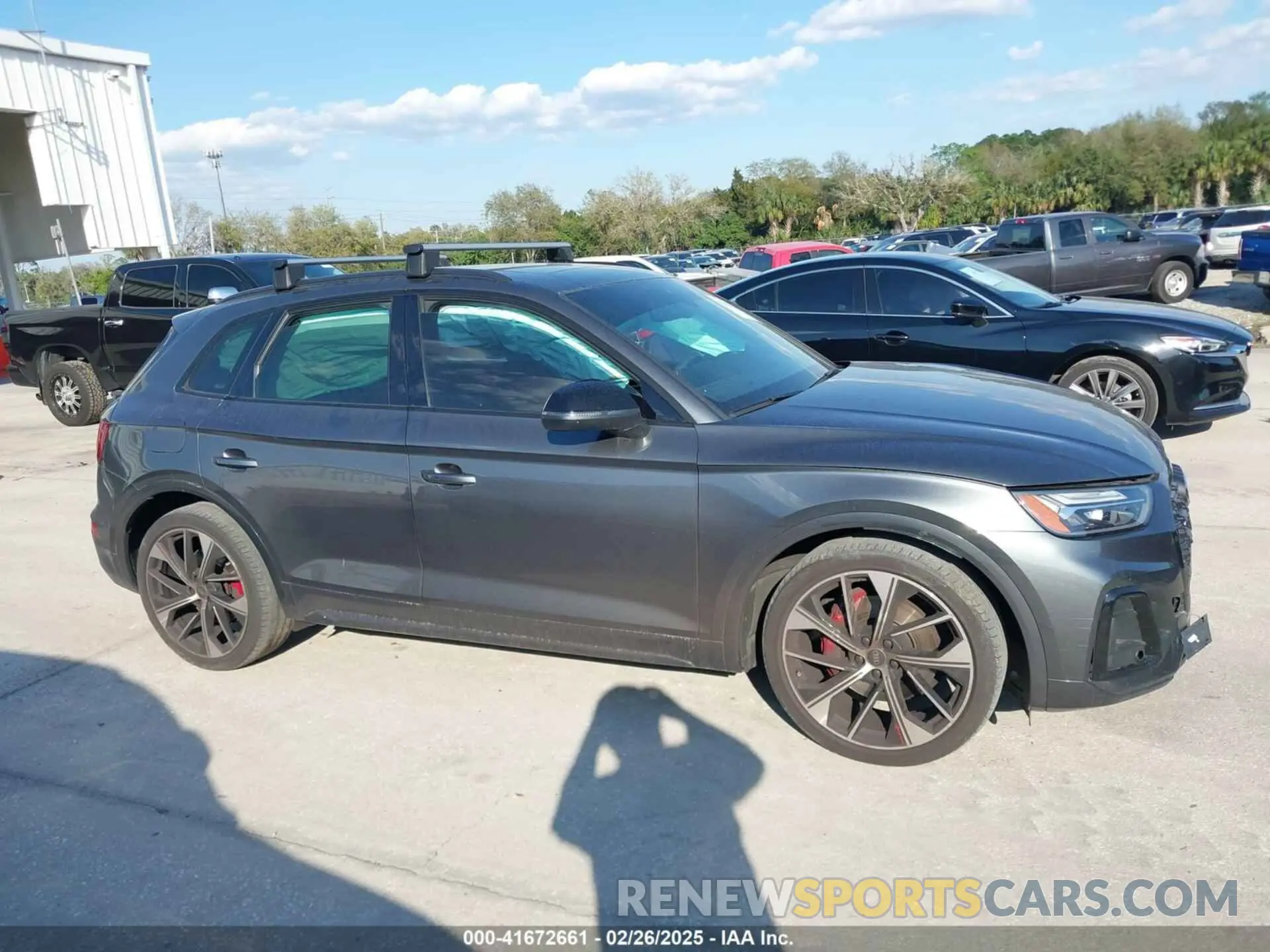 13 Photograph of a damaged car WA1B4AFYXM2018610 AUDI SQ5 2021