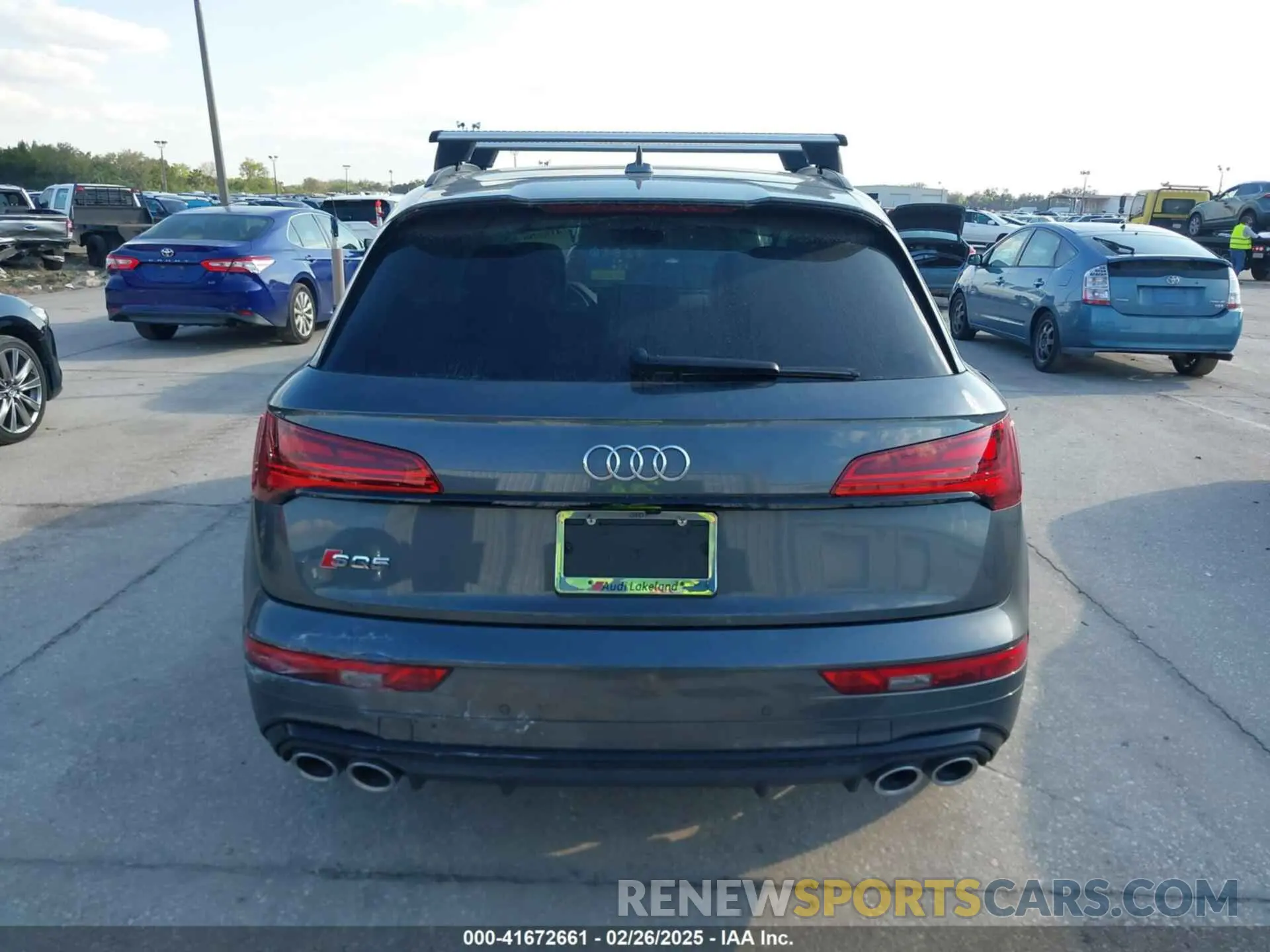 16 Photograph of a damaged car WA1B4AFYXM2018610 AUDI SQ5 2021