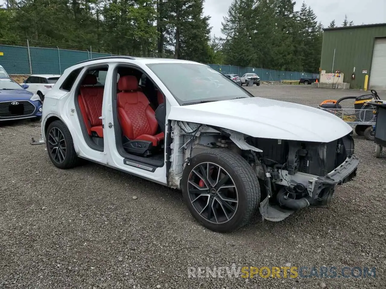4 Photograph of a damaged car WA1C4AFYXM2030261 AUDI SQ5 2021