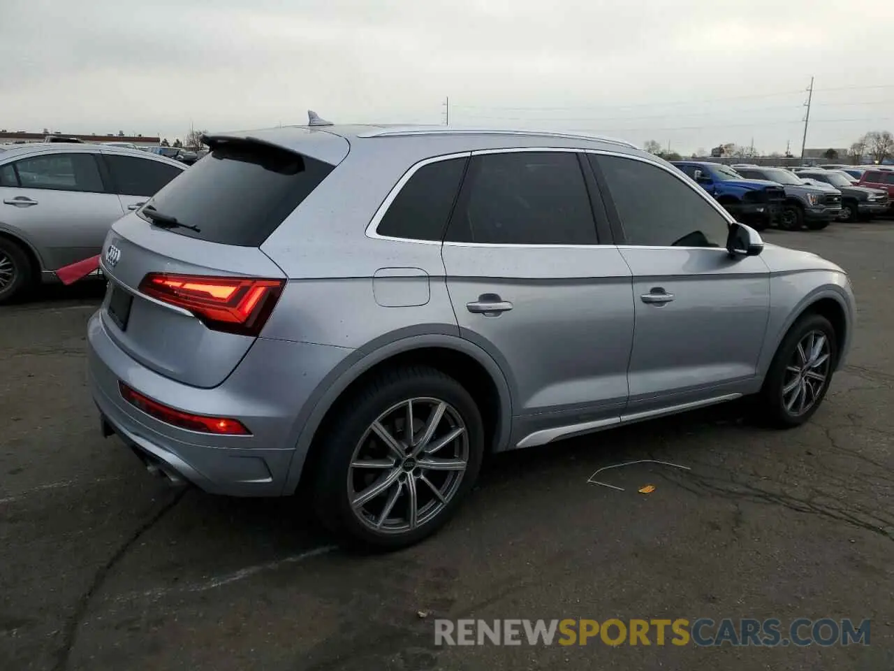 3 Photograph of a damaged car WA1B4AFY3N2093361 AUDI SQ5 2022