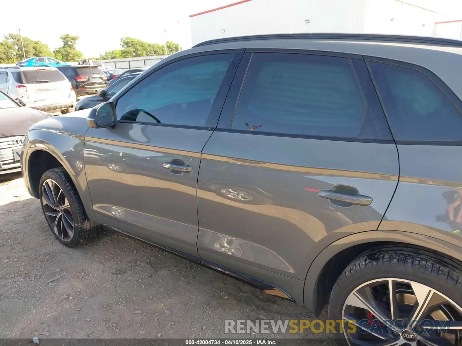 14 Фотография поврежденного автомобиля WA1B4AFY4P2035195 AUDI SQ5 2023