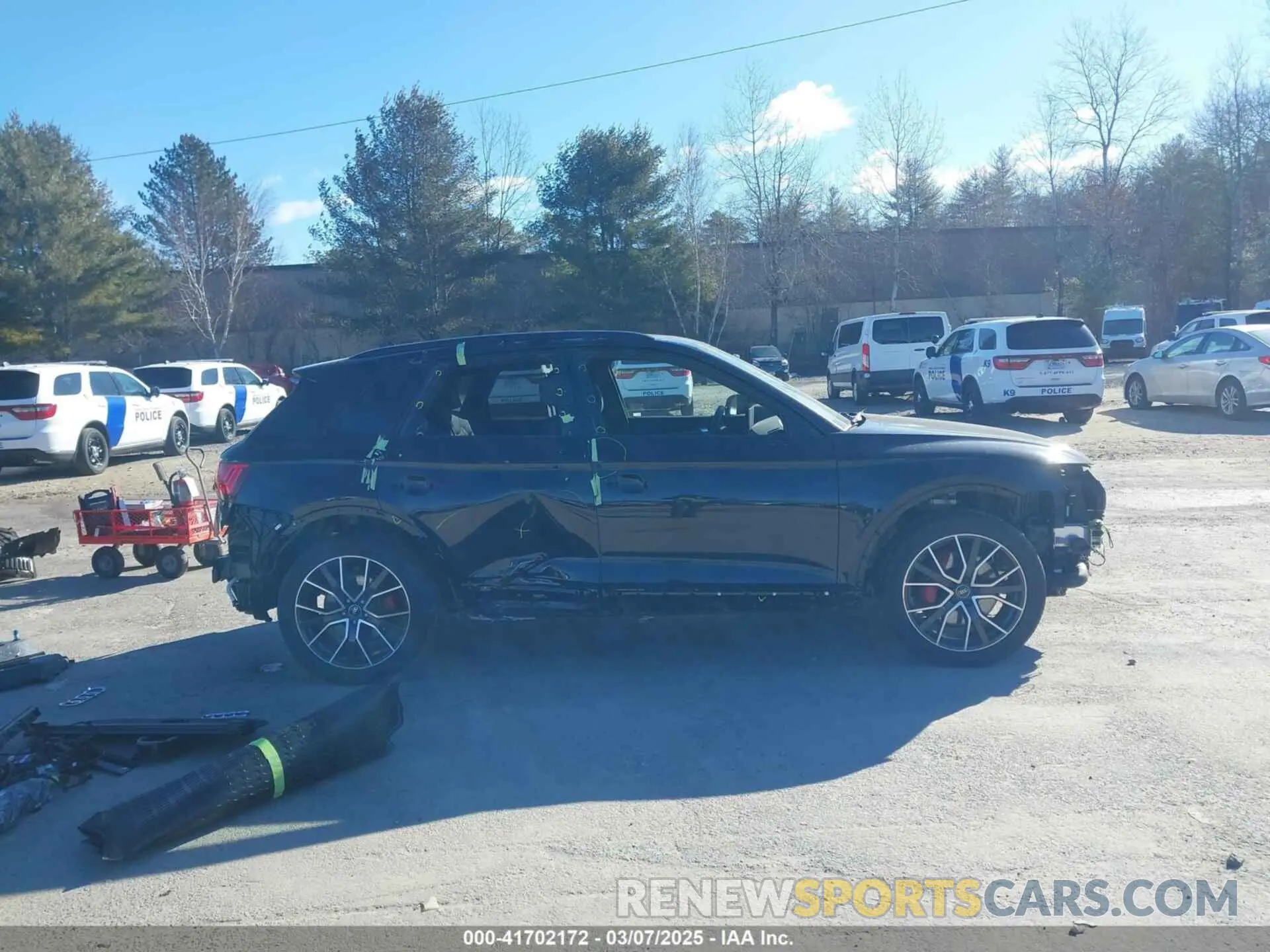 14 Photograph of a damaged car WA1B4AFY5P2037814 AUDI SQ5 2023