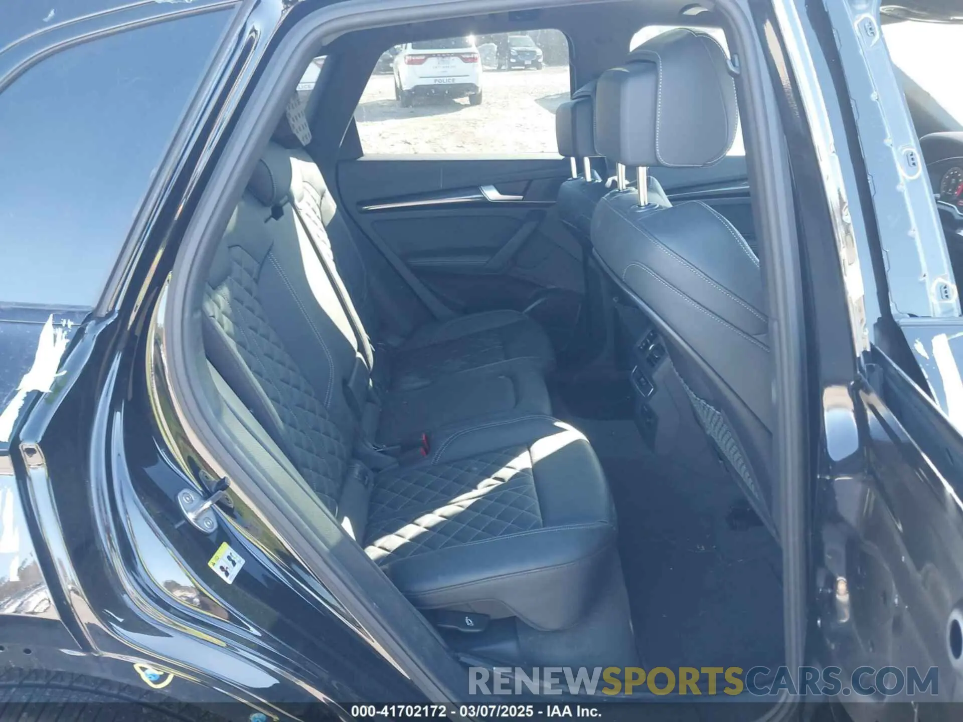 8 Photograph of a damaged car WA1B4AFY5P2037814 AUDI SQ5 2023