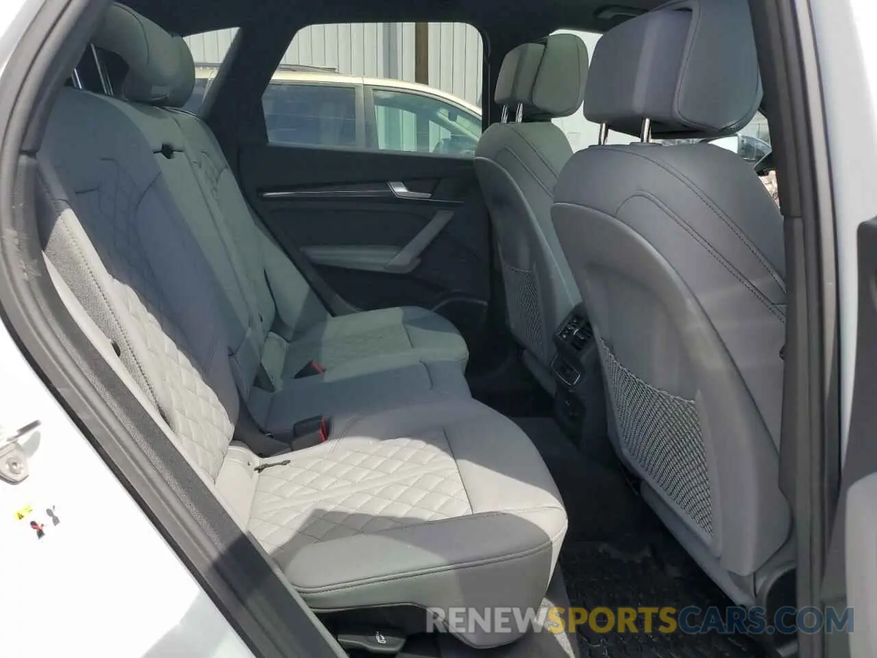 11 Фотография поврежденного автомобиля WA1B4AFY6P2192470 AUDI SQ5 2023