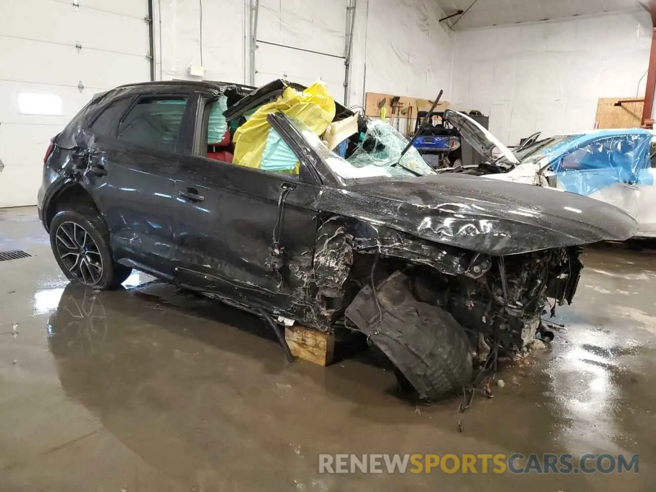 4 Photograph of a damaged car WA1B4AFY9P2129542 AUDI SQ5 2023