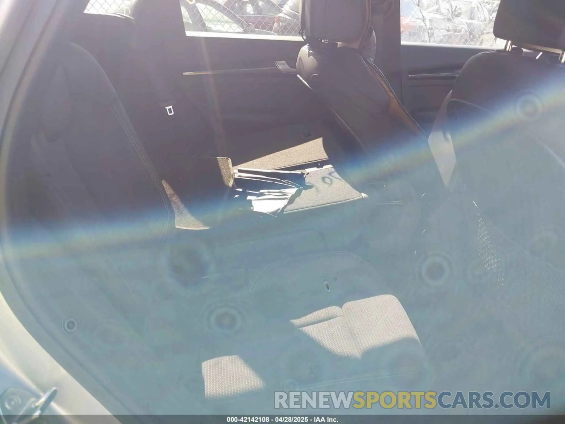 8 Фотография поврежденного автомобиля WA1A4AFYXR2128480 AUDI SQ5 2024