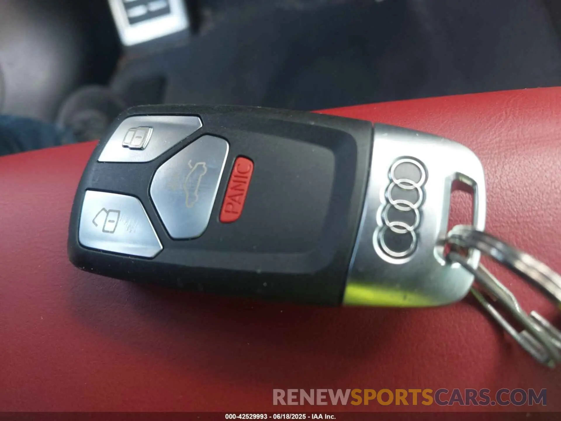 11 Фотография поврежденного автомобиля WA1B4AFY0R2011267 AUDI SQ5 2024