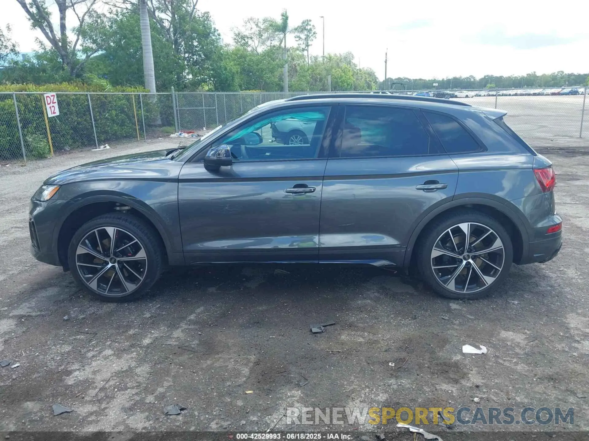 15 Фотография поврежденного автомобиля WA1B4AFY0R2011267 AUDI SQ5 2024