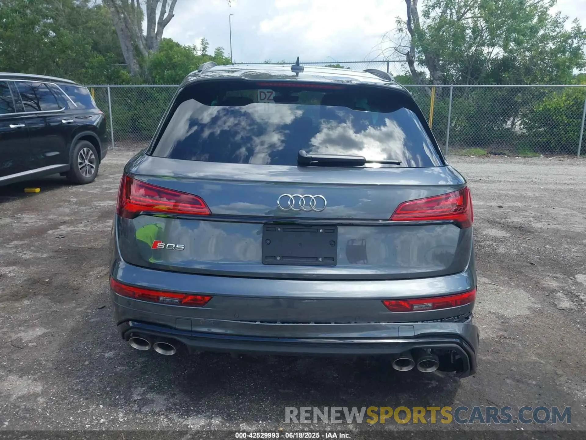 17 Фотография поврежденного автомобиля WA1B4AFY0R2011267 AUDI SQ5 2024