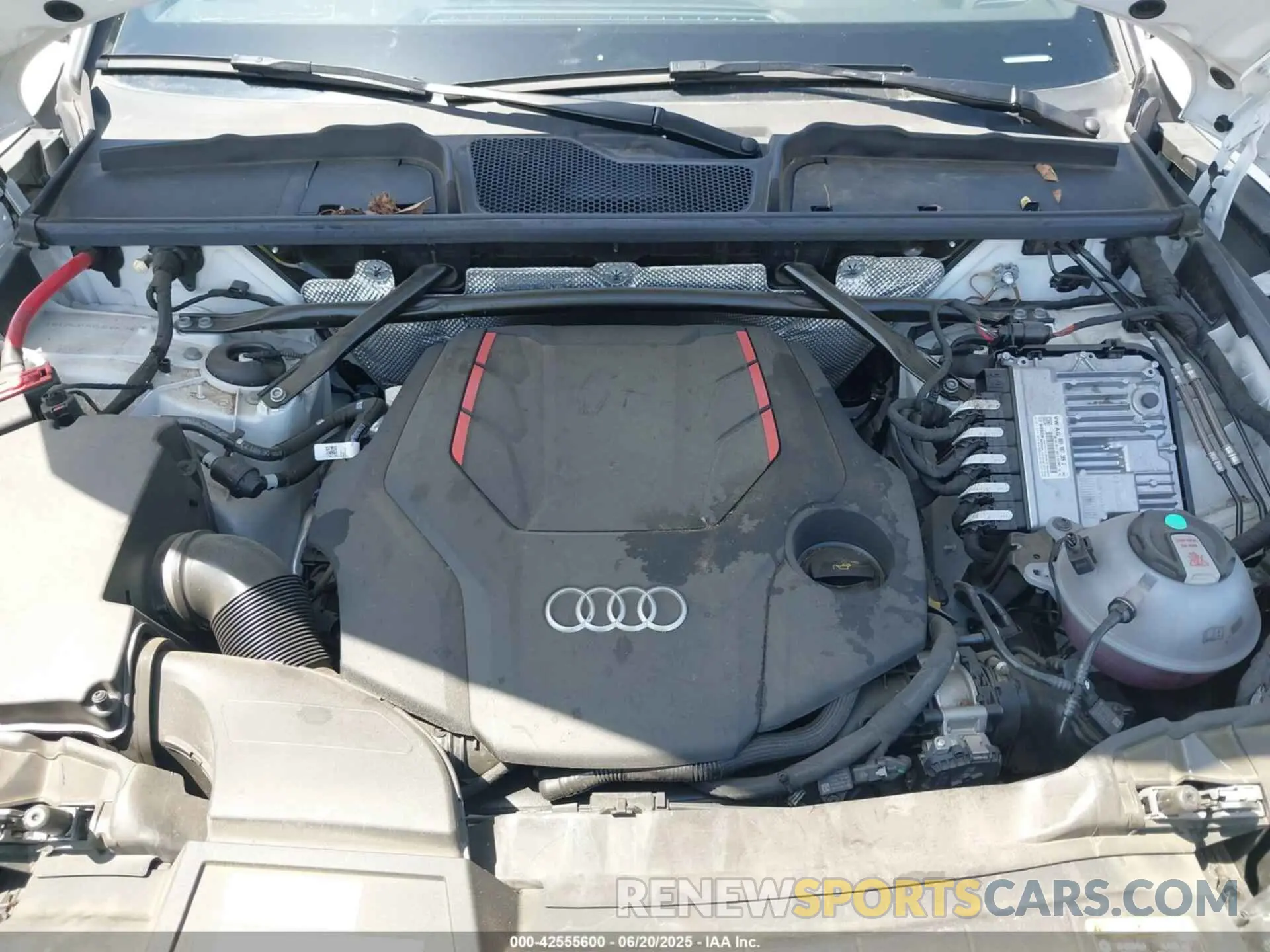 10 Photograph of a damaged car WA1B4AFY0R2036623 AUDI SQ5 2024