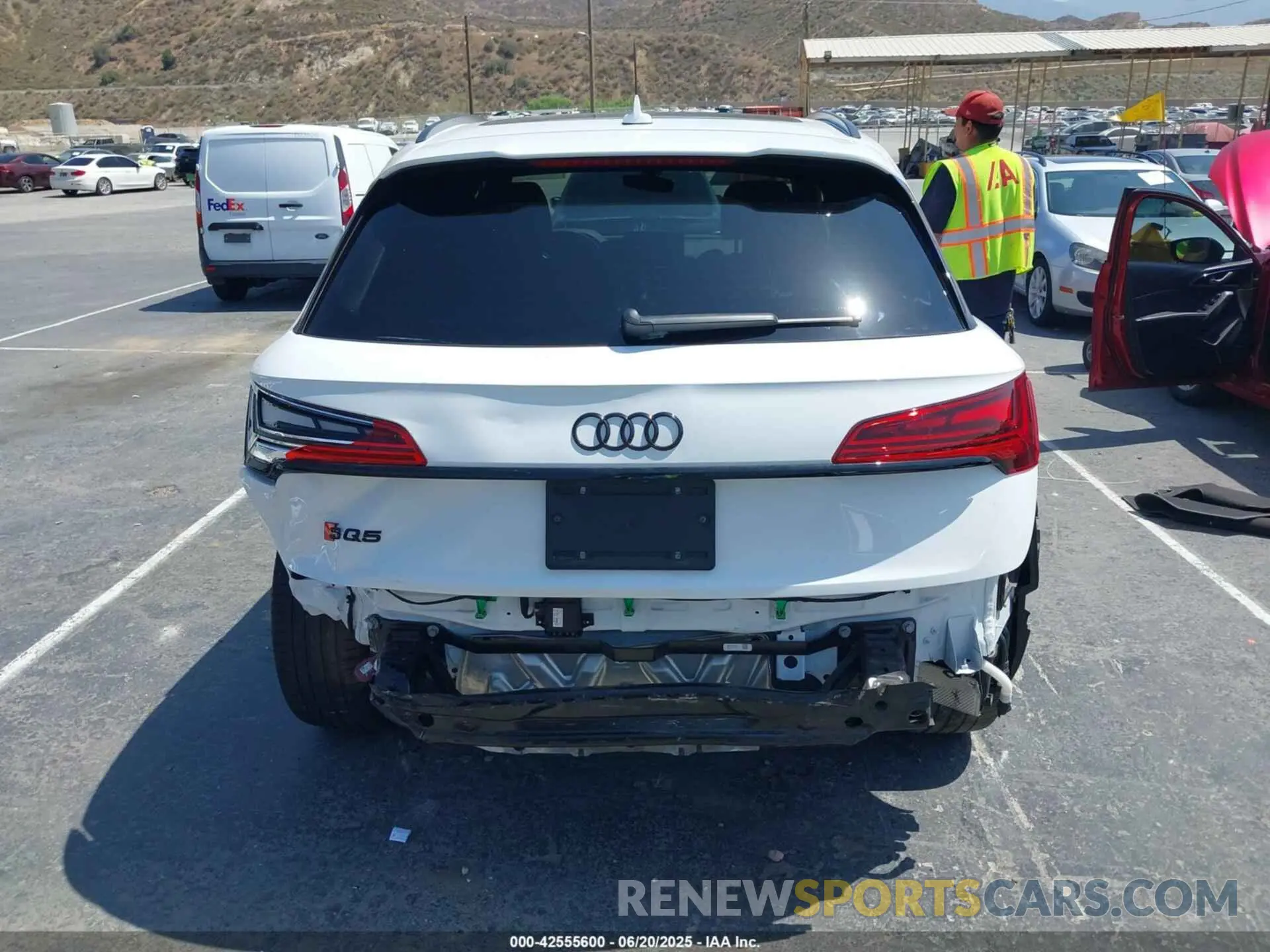 17 Photograph of a damaged car WA1B4AFY0R2036623 AUDI SQ5 2024