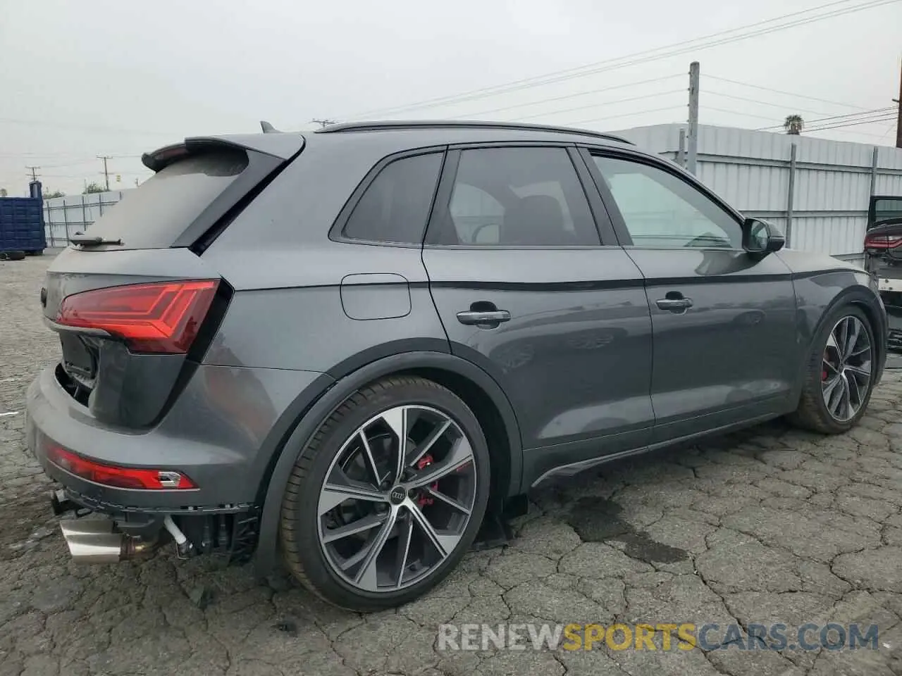 3 Фотография поврежденного автомобиля WA1B4AFY0R2062235 AUDI SQ5 2024
