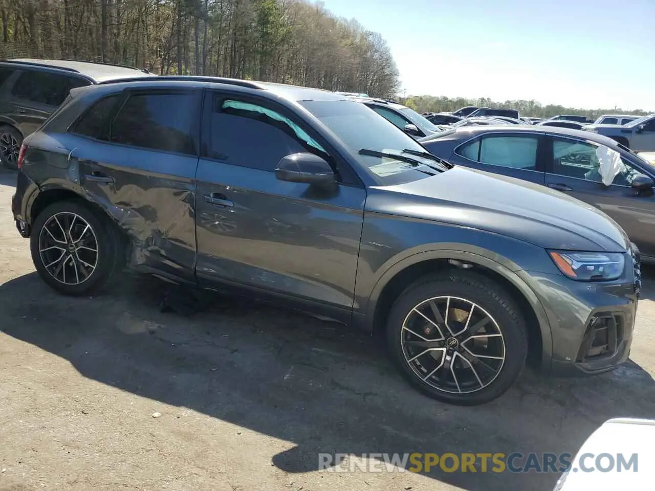4 Photograph of a damaged car WA1B4AFY1R2035223 AUDI SQ5 2024