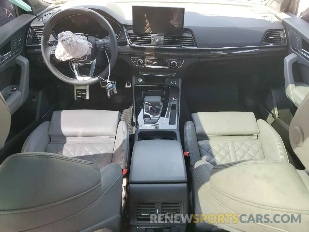 8 Photograph of a damaged car WA1B4AFY1R2035223 AUDI SQ5 2024