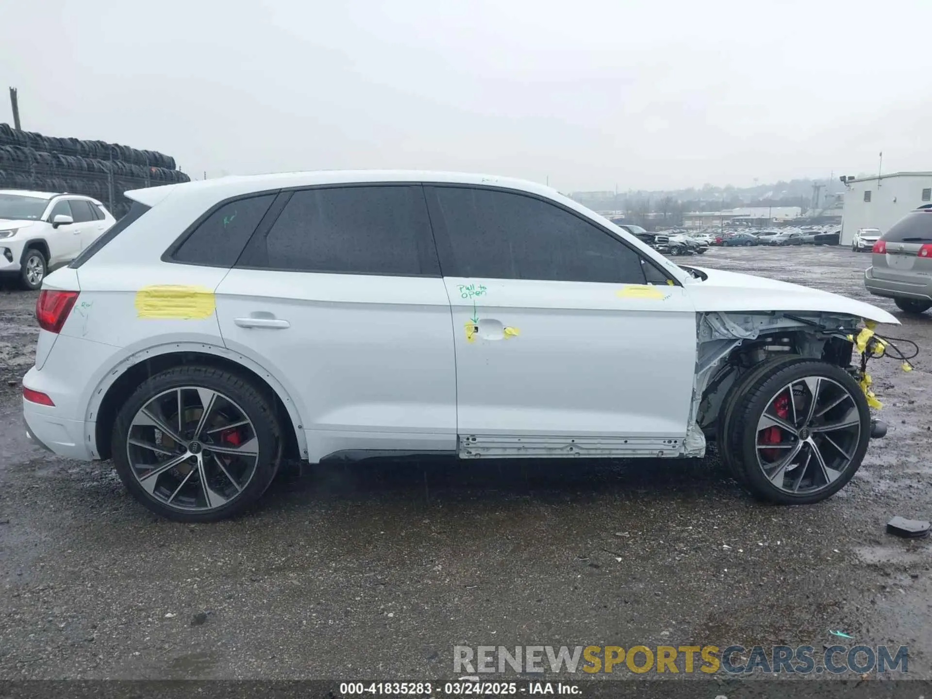 12 Фотография поврежденного автомобиля WA1B4AFY2R2016549 AUDI SQ5 2024