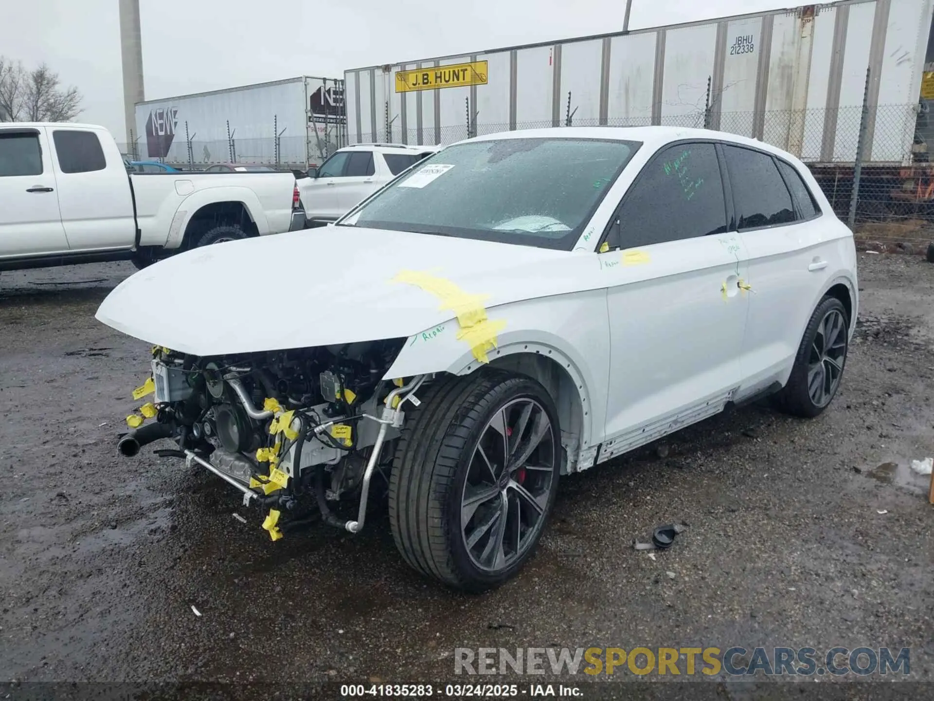 2 Фотография поврежденного автомобиля WA1B4AFY2R2016549 AUDI SQ5 2024