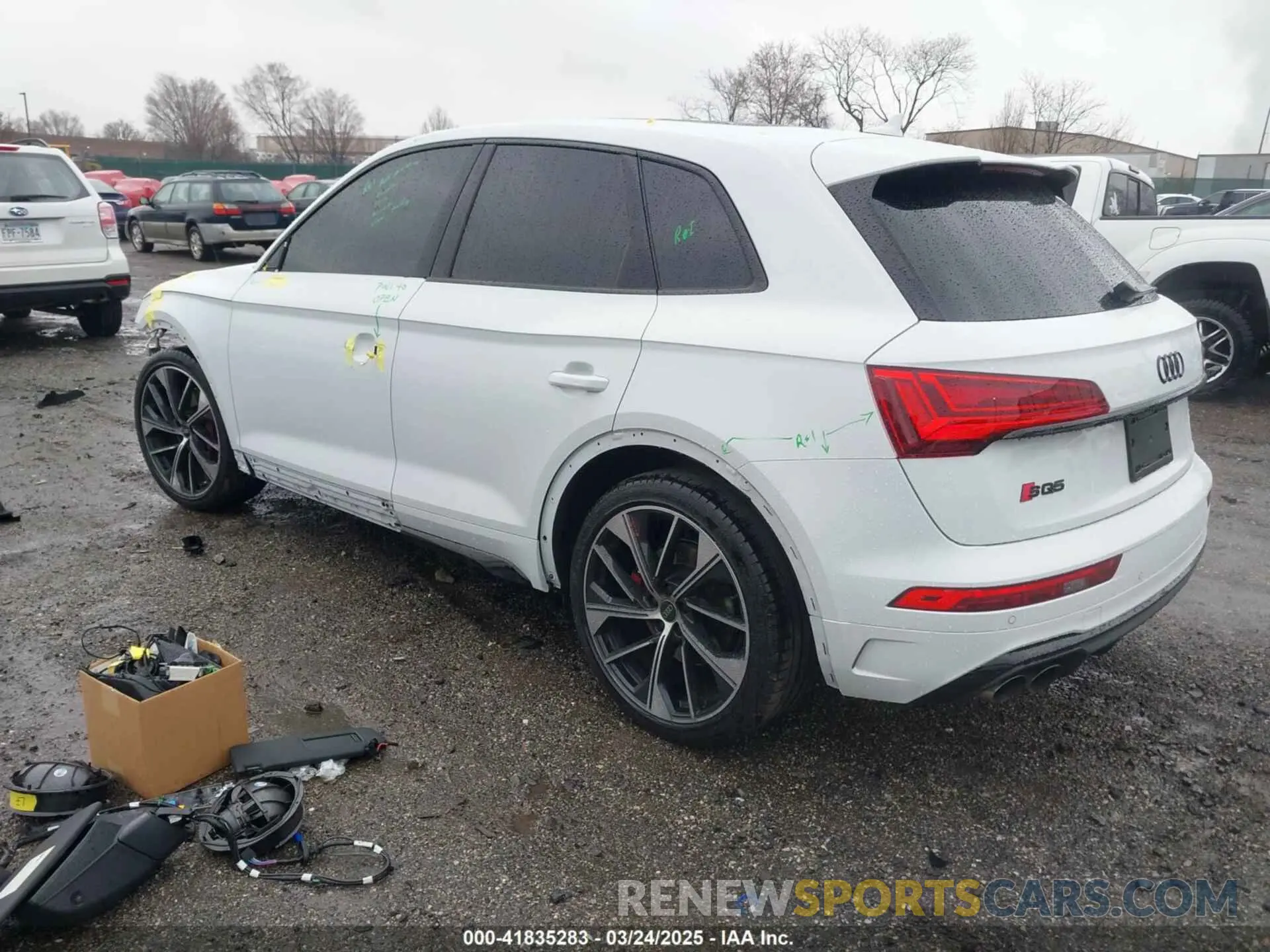 3 Фотография поврежденного автомобиля WA1B4AFY2R2016549 AUDI SQ5 2024