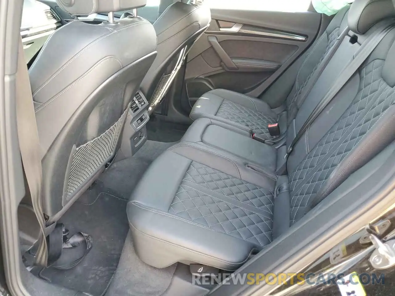 12 Photograph of a damaged car WA1B4AFY4R2009604 AUDI SQ5 2024