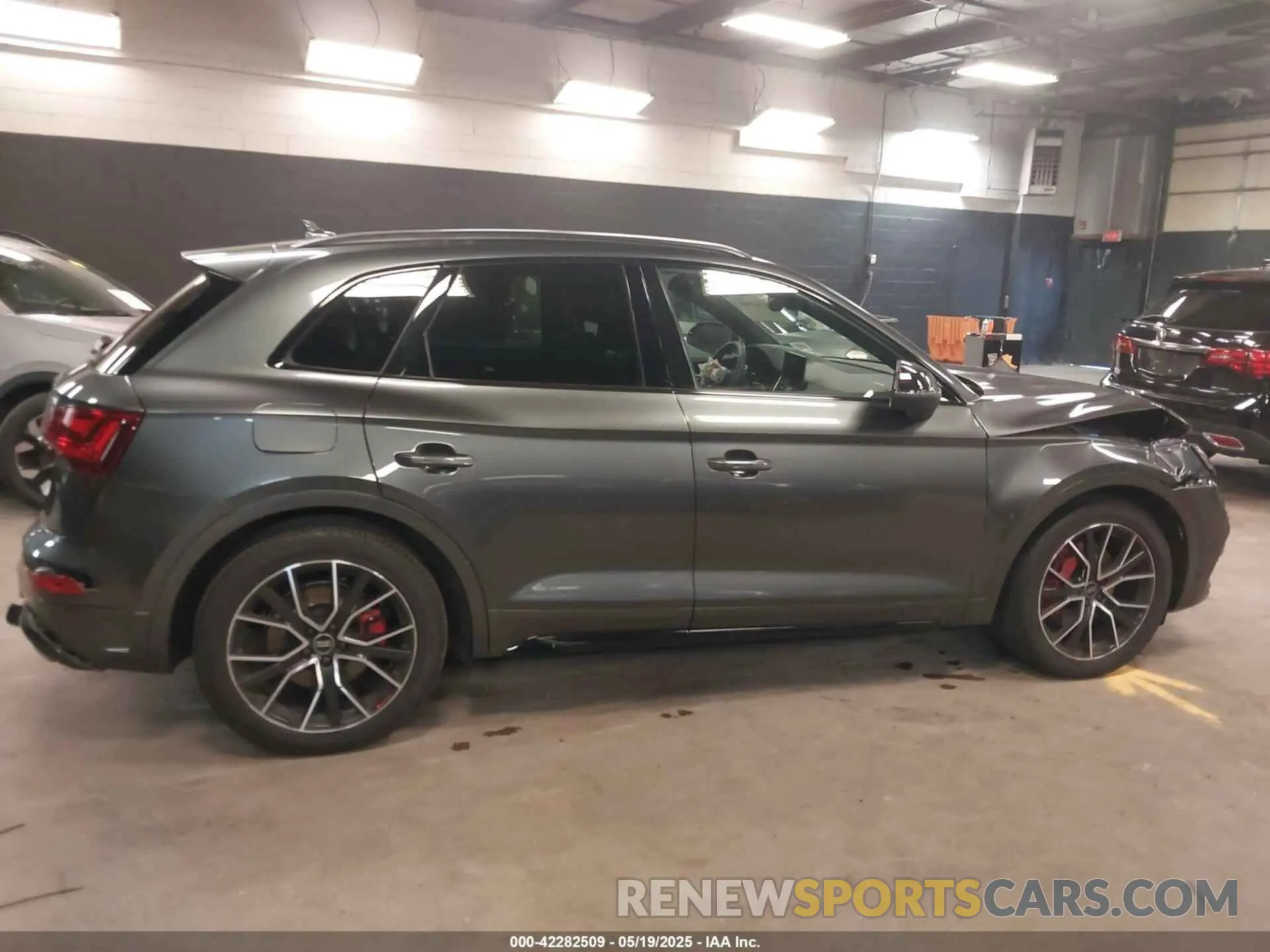 13 Фотография поврежденного автомобиля WA1B4AFY5R2014391 AUDI SQ5 2024