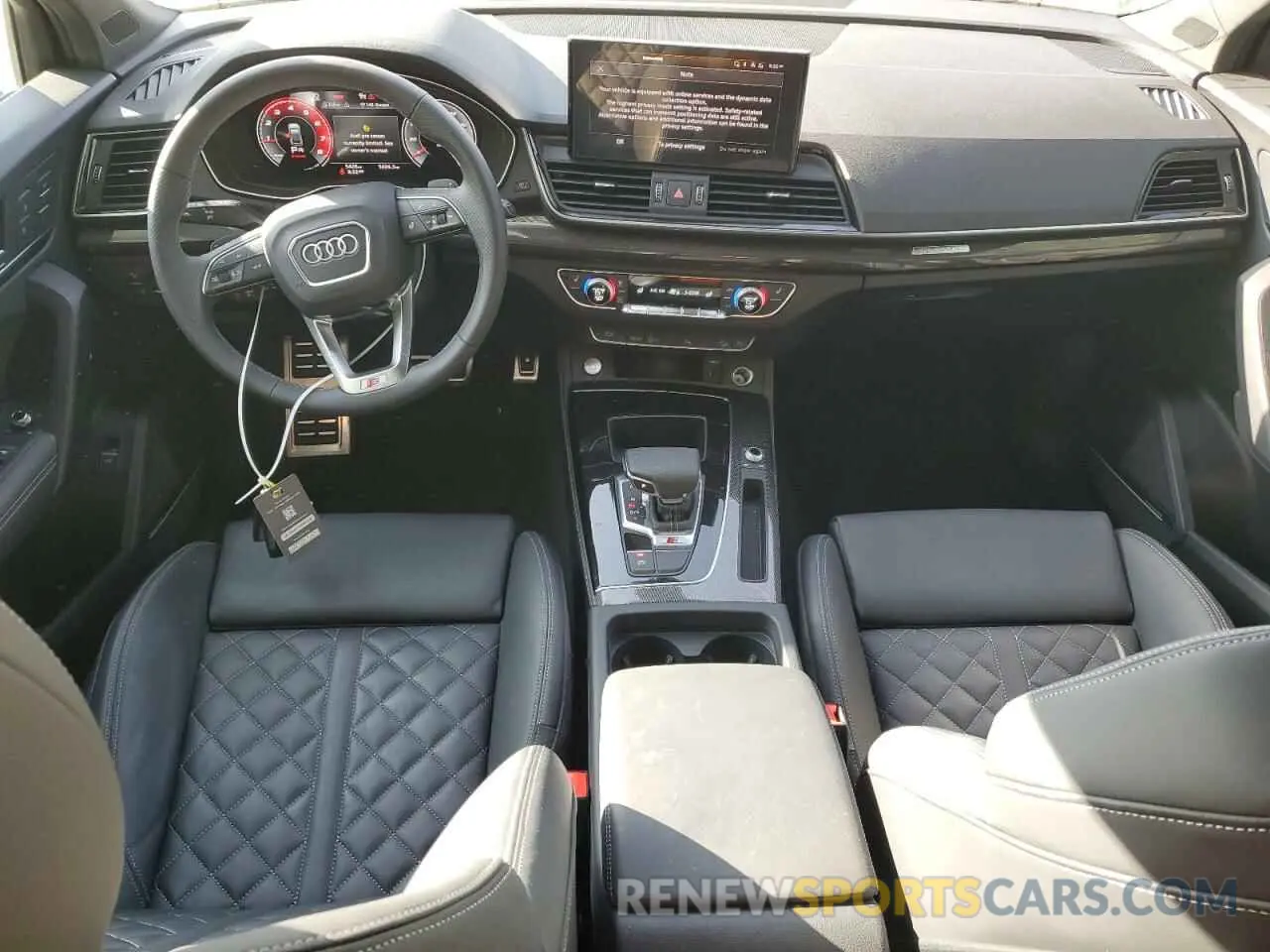 8 Фотография поврежденного автомобиля WA1B4AFY8R2041326 AUDI SQ5 2024