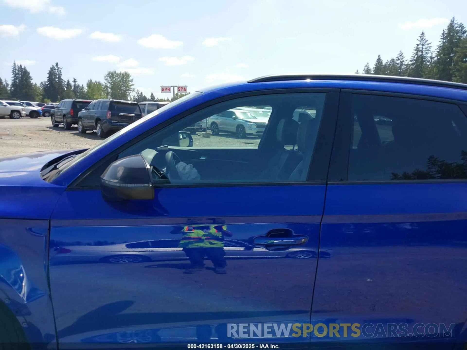 14 Photograph of a damaged car WA1C4AFY3R2074335 AUDI SQ5 2024