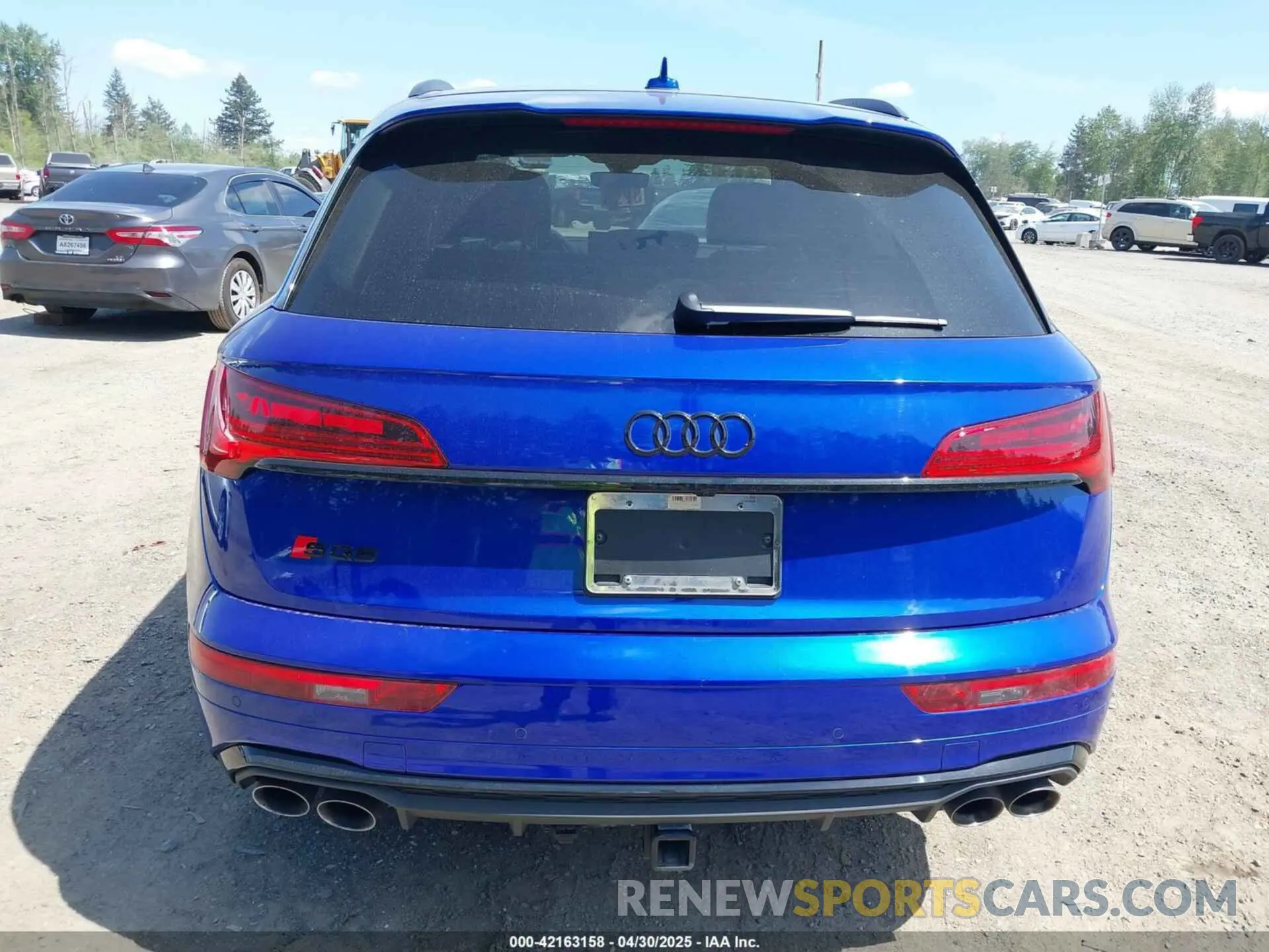 16 Photograph of a damaged car WA1C4AFY3R2074335 AUDI SQ5 2024