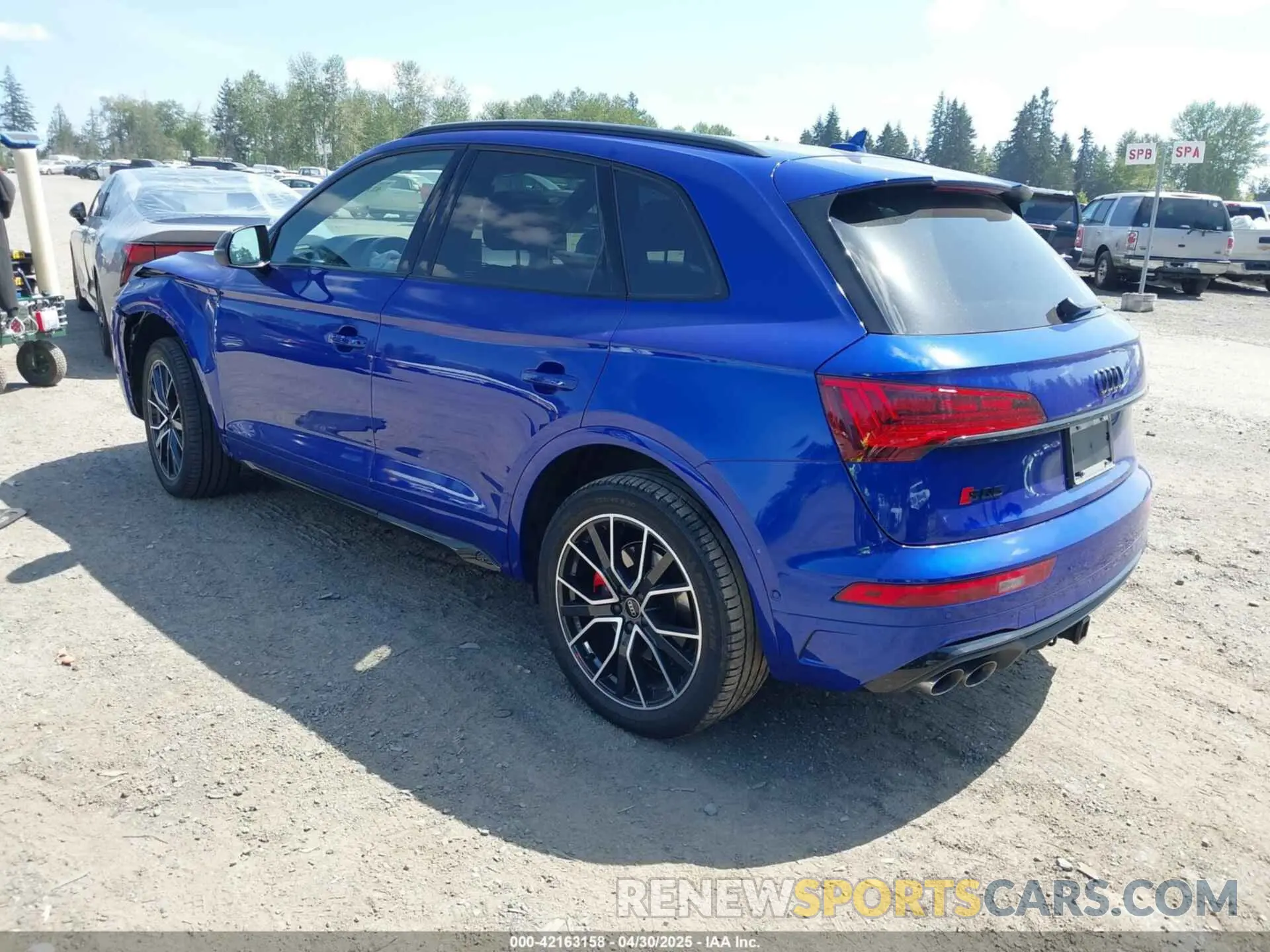 3 Photograph of a damaged car WA1C4AFY3R2074335 AUDI SQ5 2024