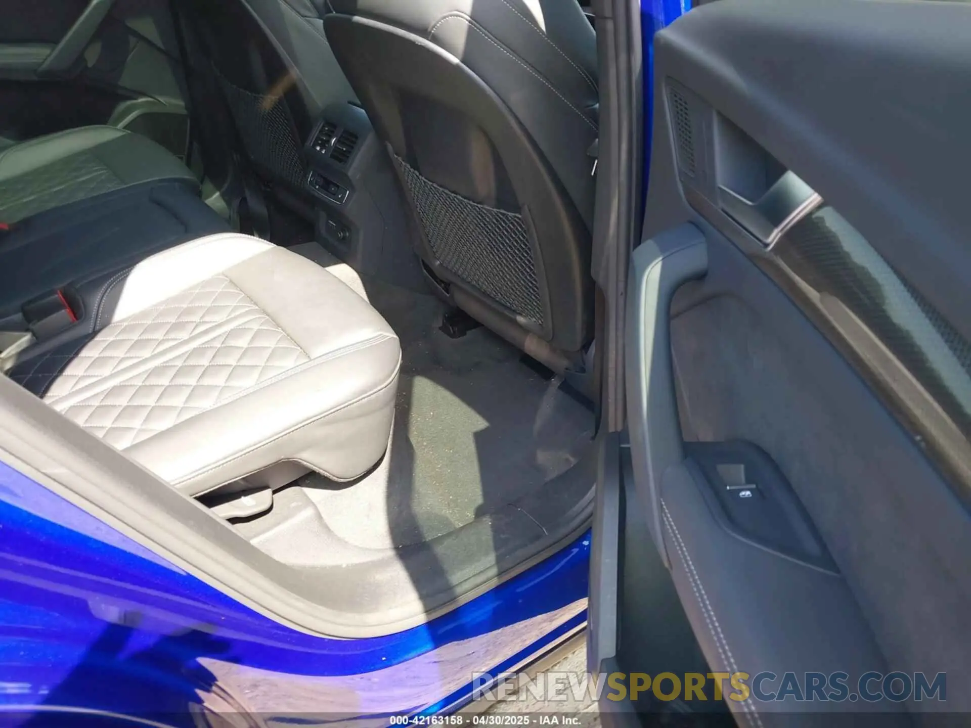8 Photograph of a damaged car WA1C4AFY3R2074335 AUDI SQ5 2024