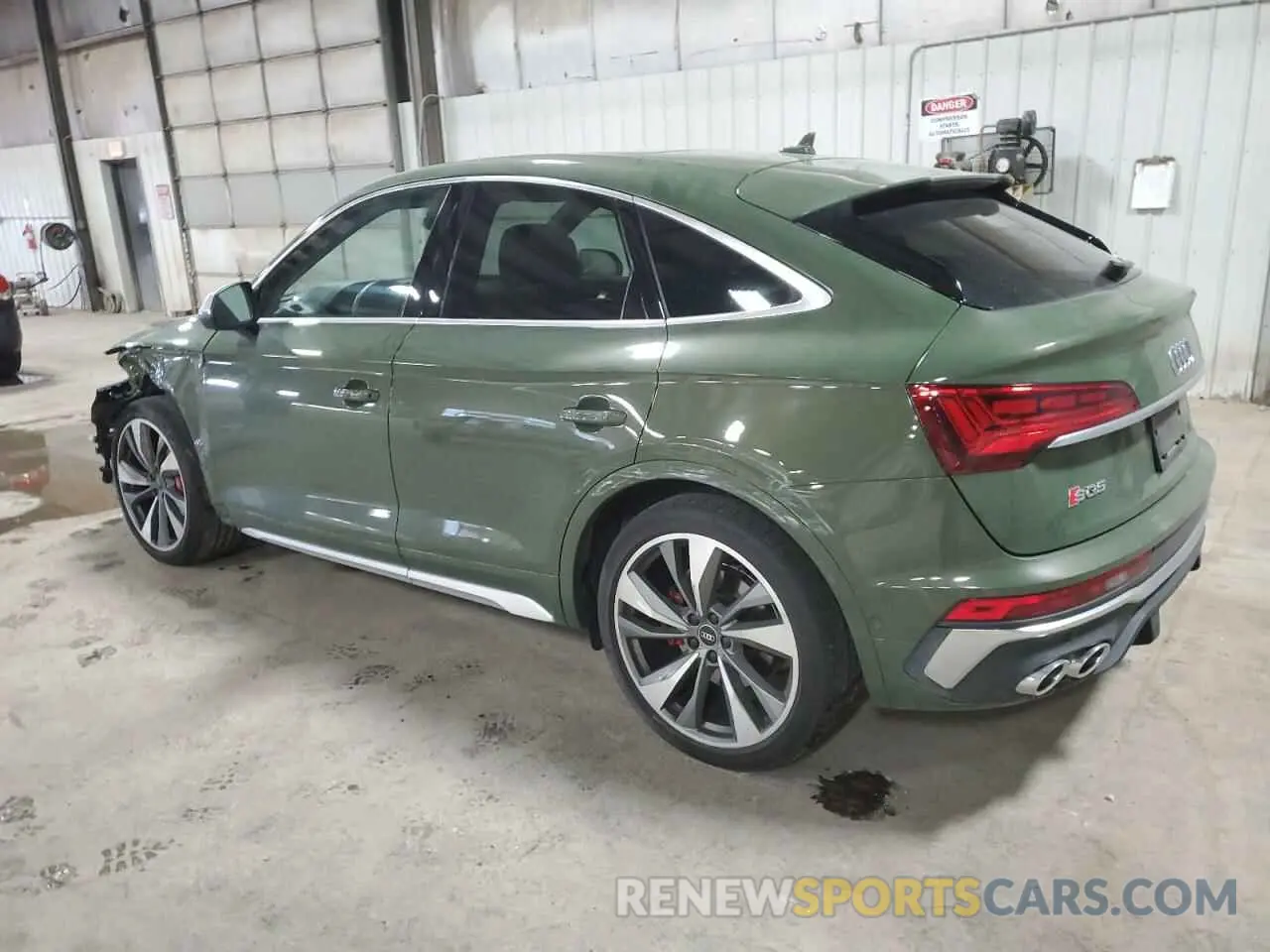 2 Photograph of a damaged car WA134AFY1N2038444 AUDI SQ5 SPORTB 2022