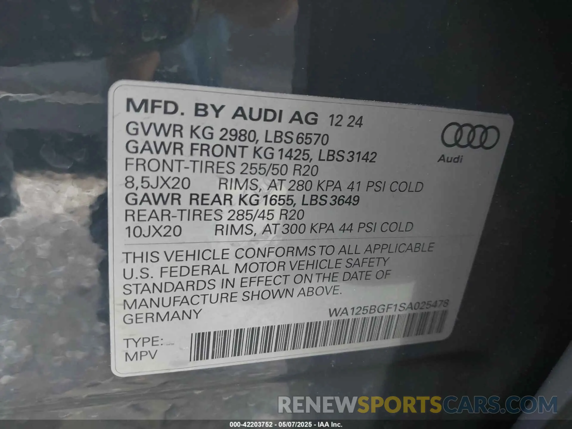9 Photograph of a damaged car WA125BGF1SA025478 AUDI SQ6 E-TRON 2025