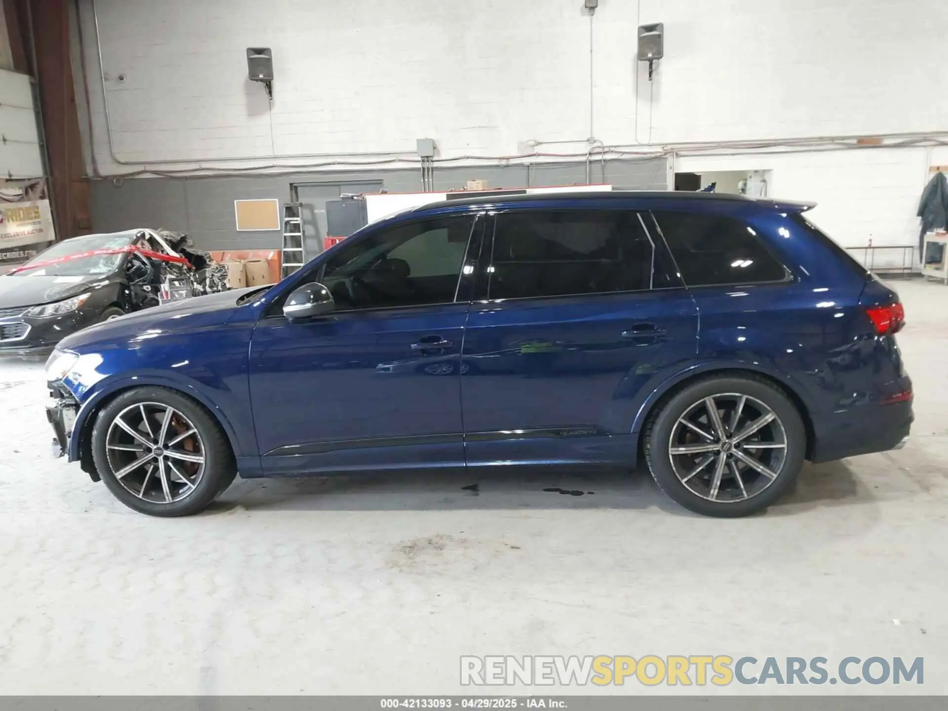 14 Photograph of a damaged car WA1VWAF73LD013508 AUDI SQ7 2020