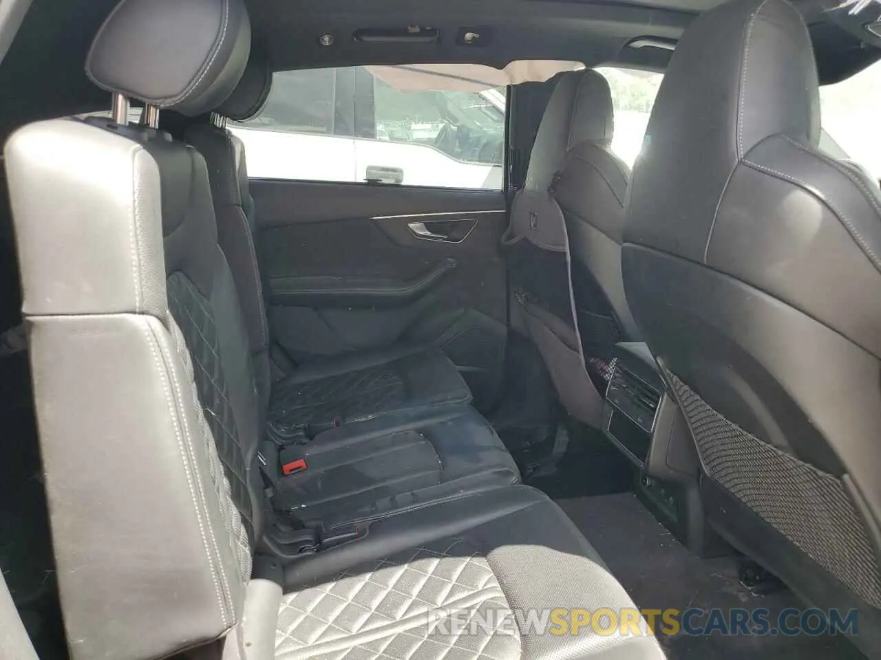 10 Photograph of a damaged car WA1AWBF76MD024878 AUDI SQ7 2021