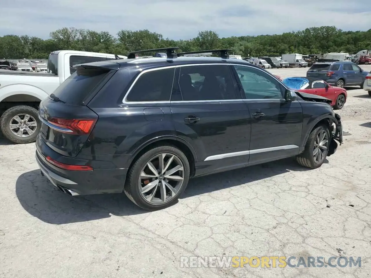 3 Photograph of a damaged car WA1AWBF76MD024878 AUDI SQ7 2021