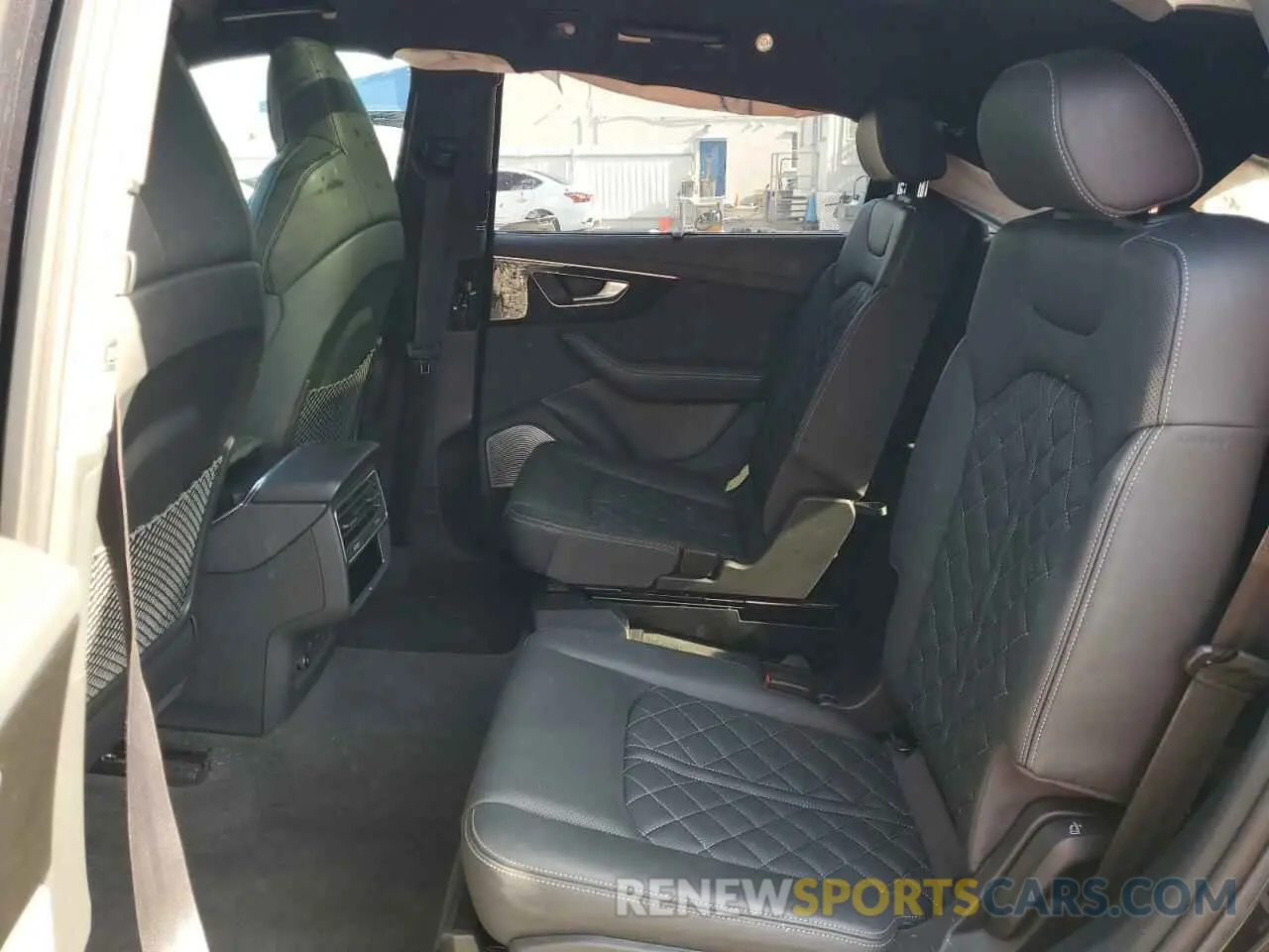 11 Photograph of a damaged car WA1VWBF73MD024564 AUDI SQ7 2021