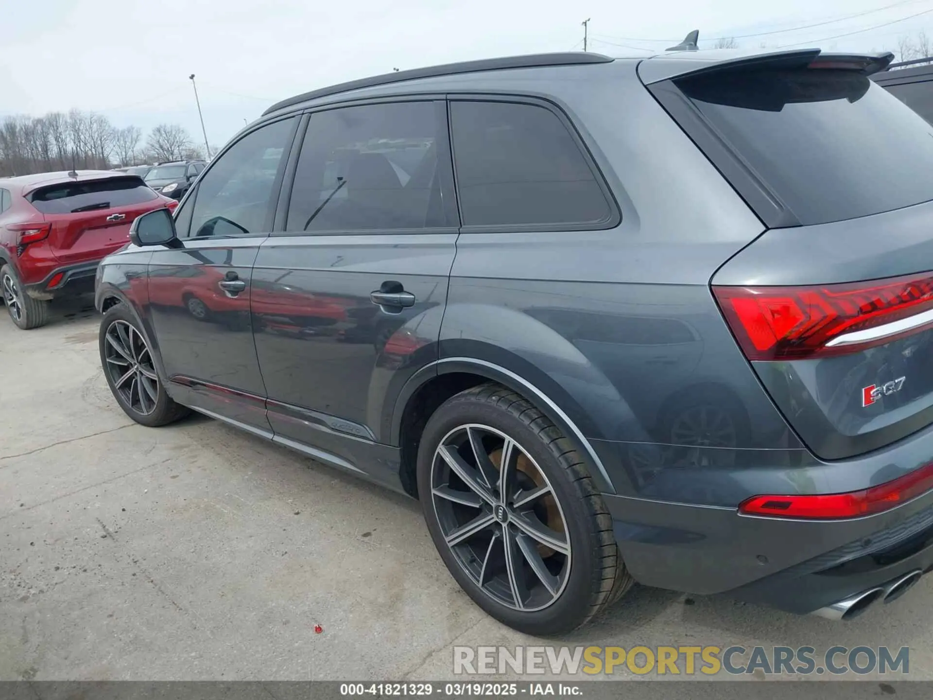 15 Фотография поврежденного автомобиля WA1VWBF74MD000533 AUDI SQ7 2021