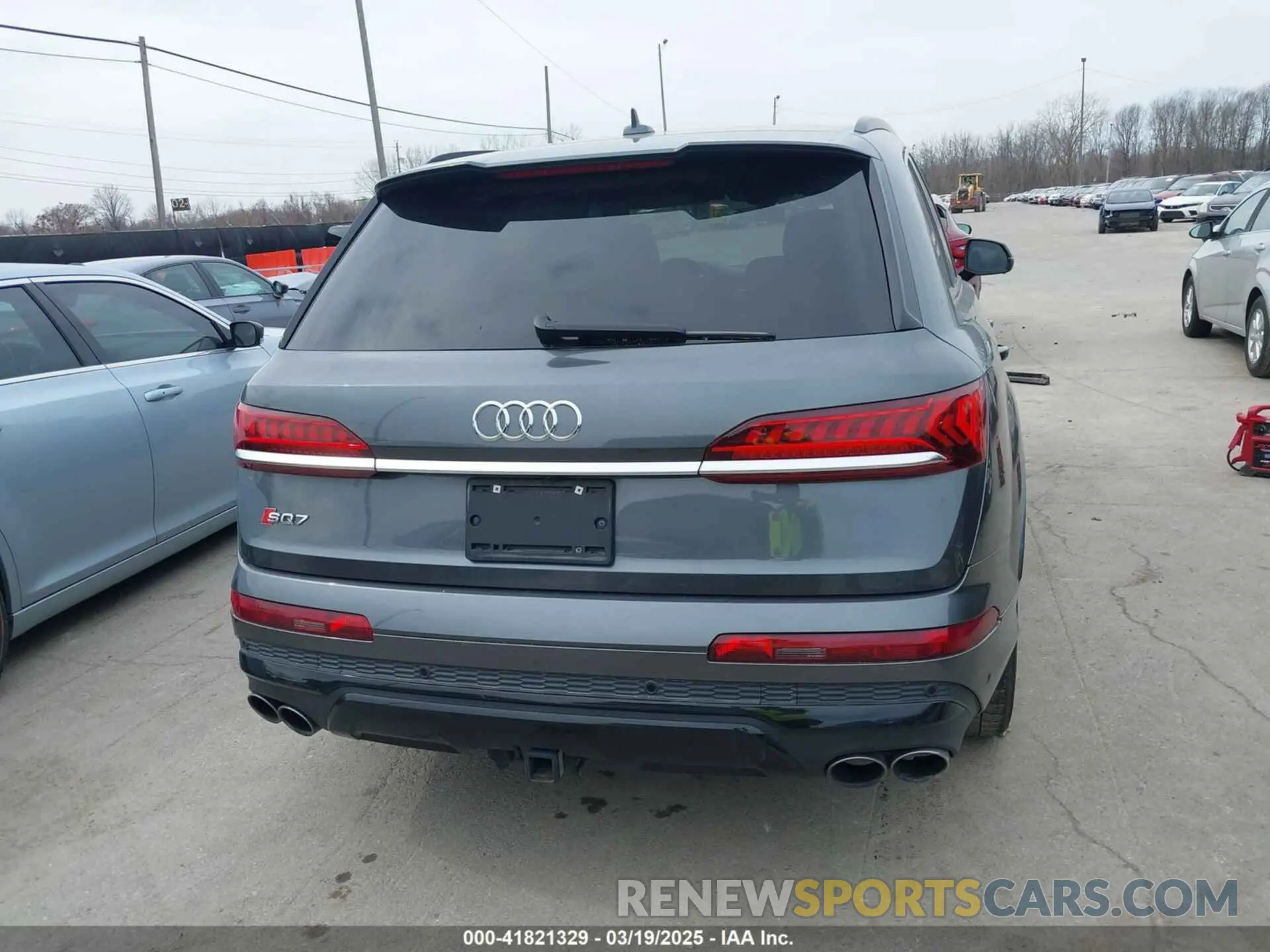 17 Фотография поврежденного автомобиля WA1VWBF74MD000533 AUDI SQ7 2021
