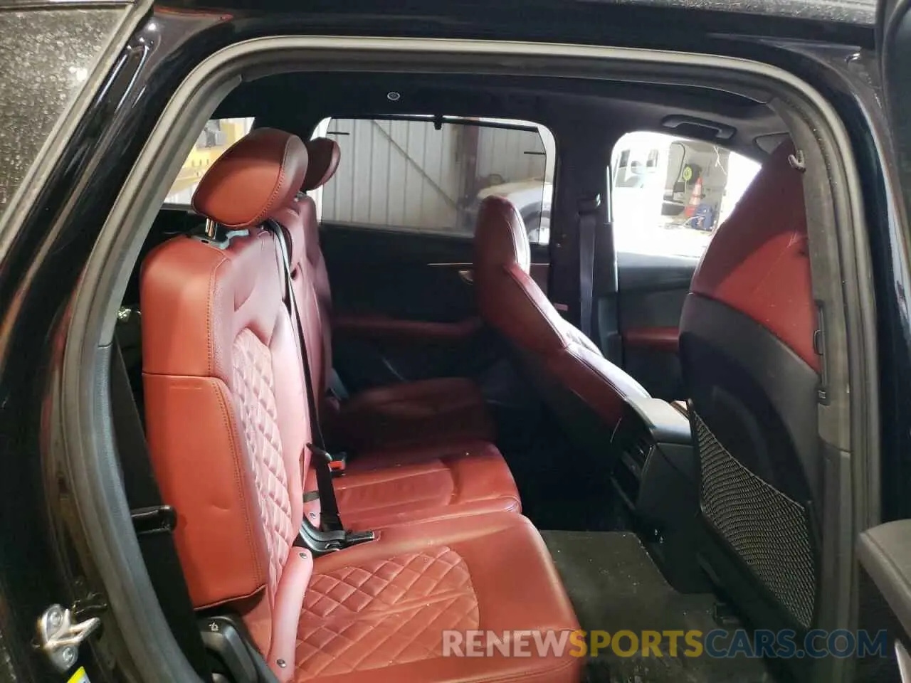 11 Photograph of a damaged car WA1VWBF78MD038301 AUDI SQ7 2021