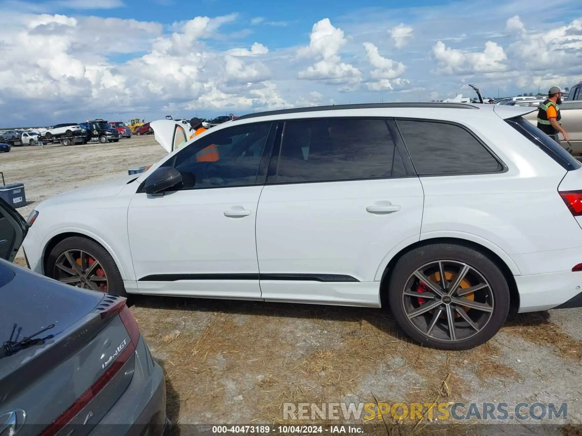 14 Photograph of a damaged car WA1VWBF70PD004860 AUDI SQ7 2023