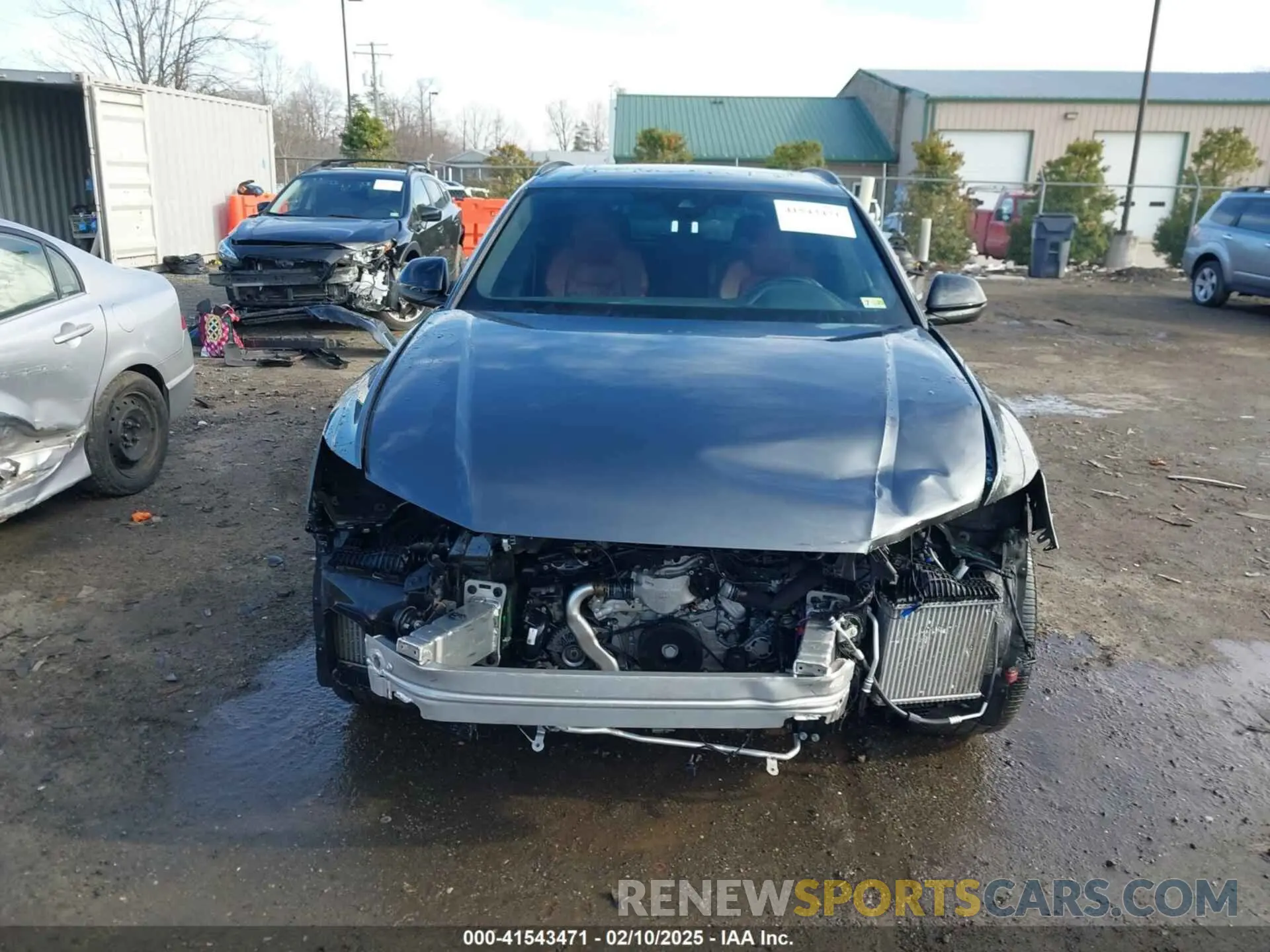 13 Photograph of a damaged car WA1AWBF1XND024105 AUDI SQ8 2022